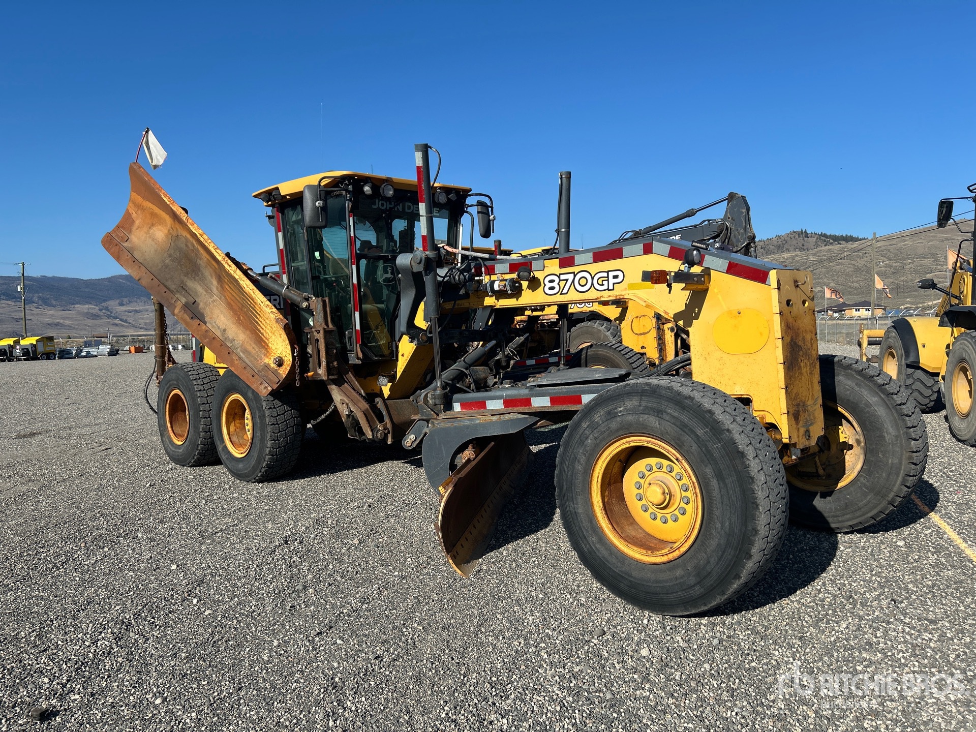 Photo of 2010 John Deere 870GP