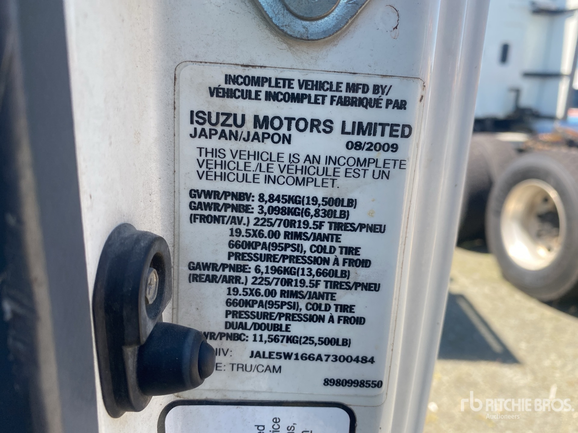 2010 Isuzu NRR