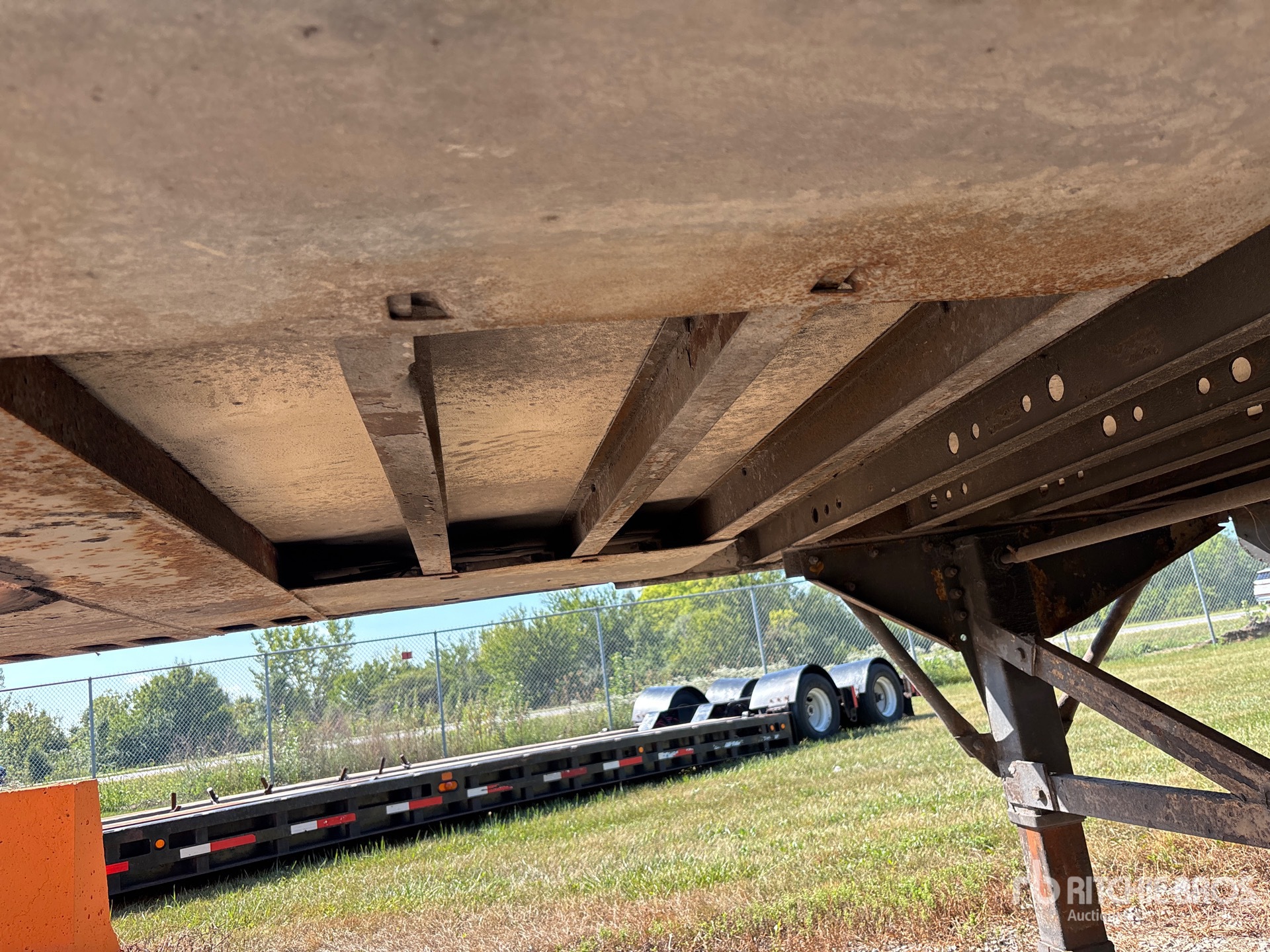 2012 Great Dane 36 ft x 102 in T/A Multi -Temp