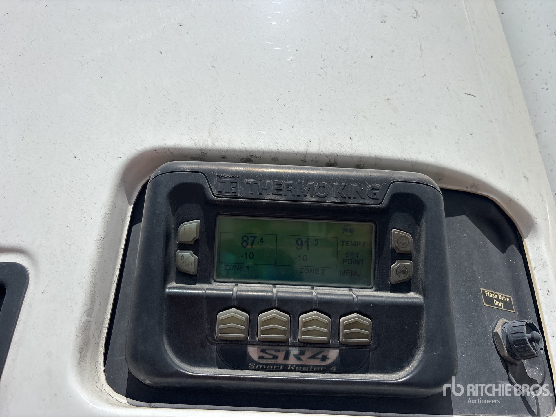2015 Utility VS2RA