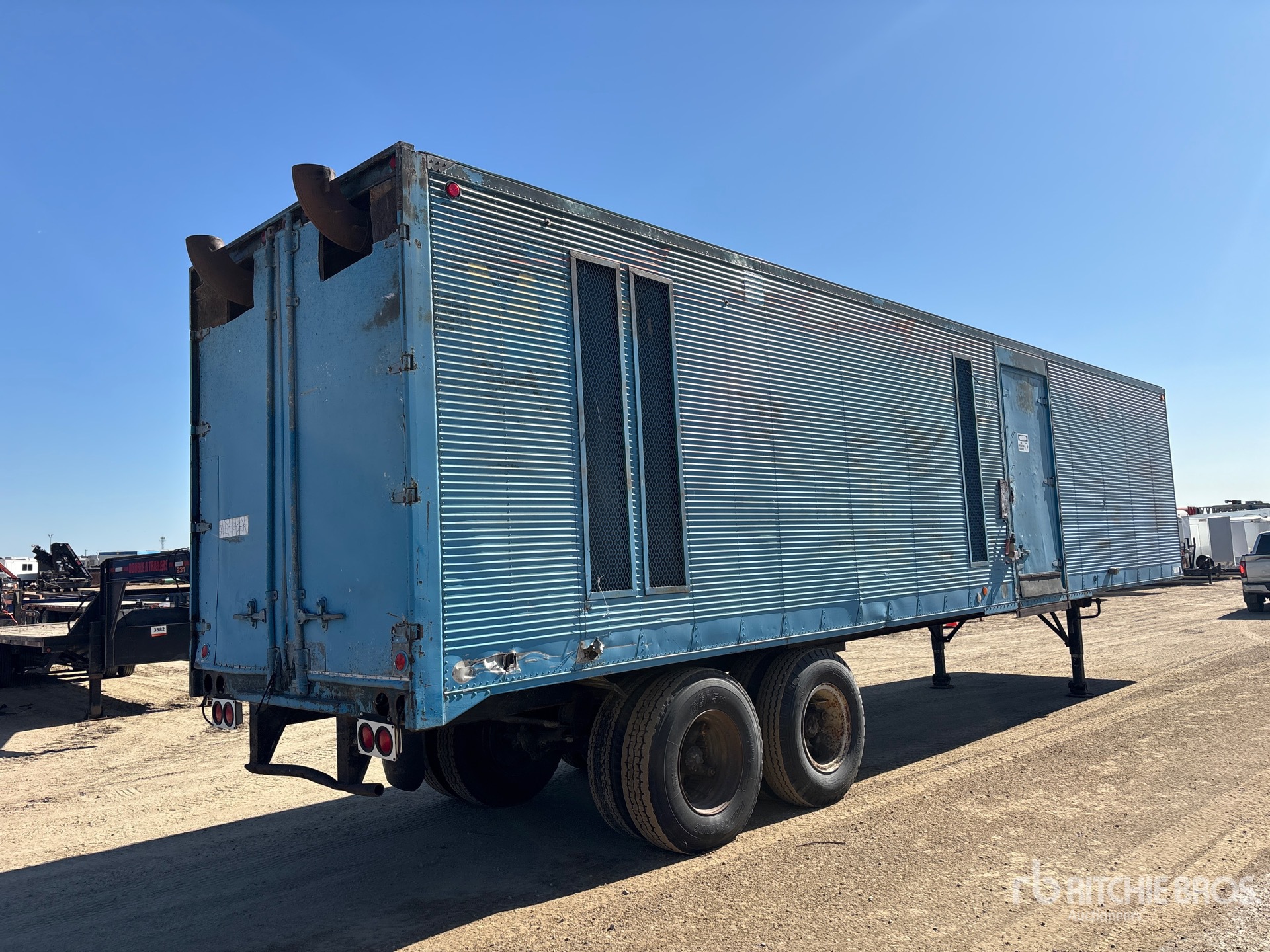 2000 Fruehauf 875 KVA