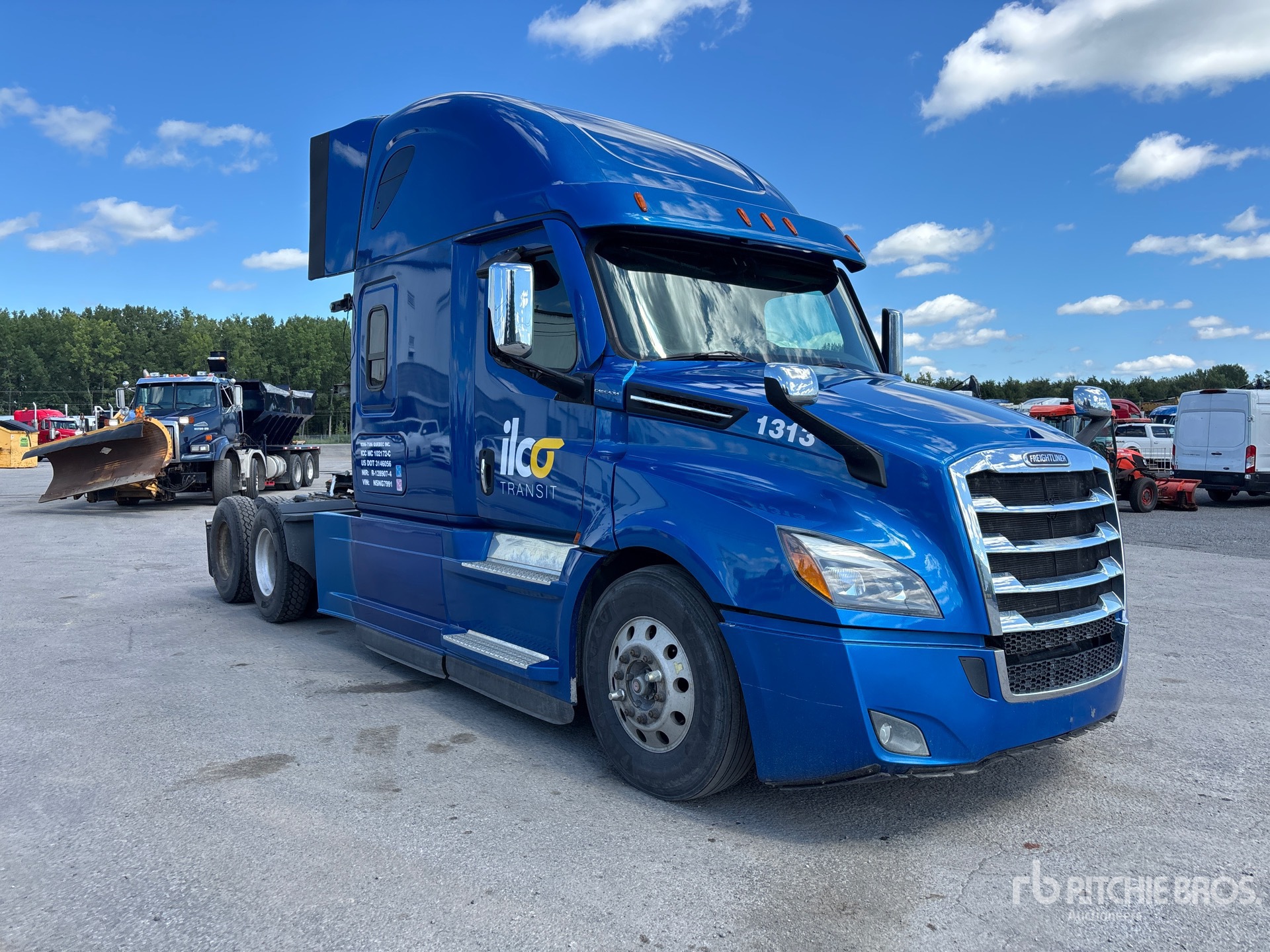 2022 Freightliner CASCADIA 126