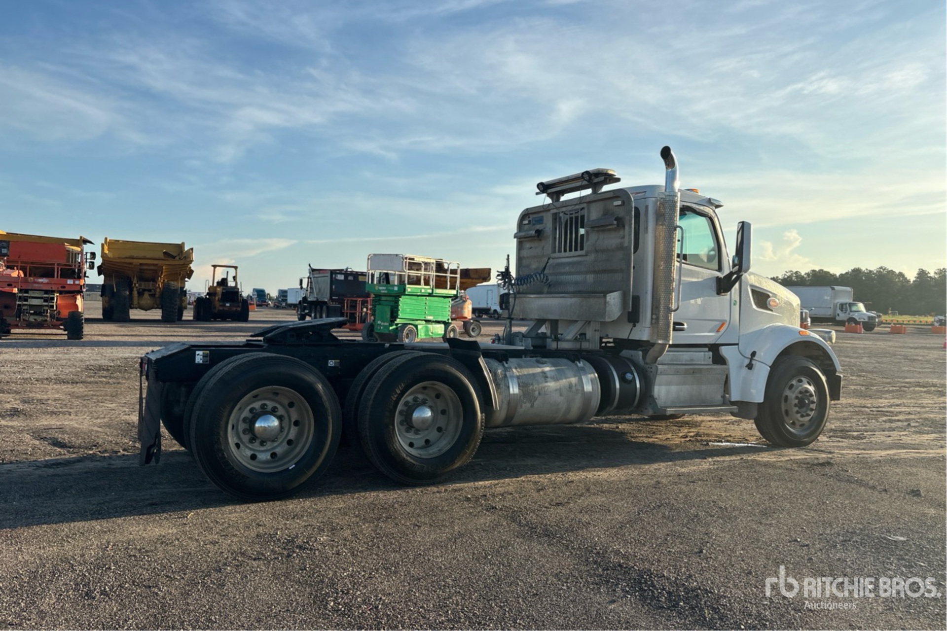 2017 Peterbilt 567