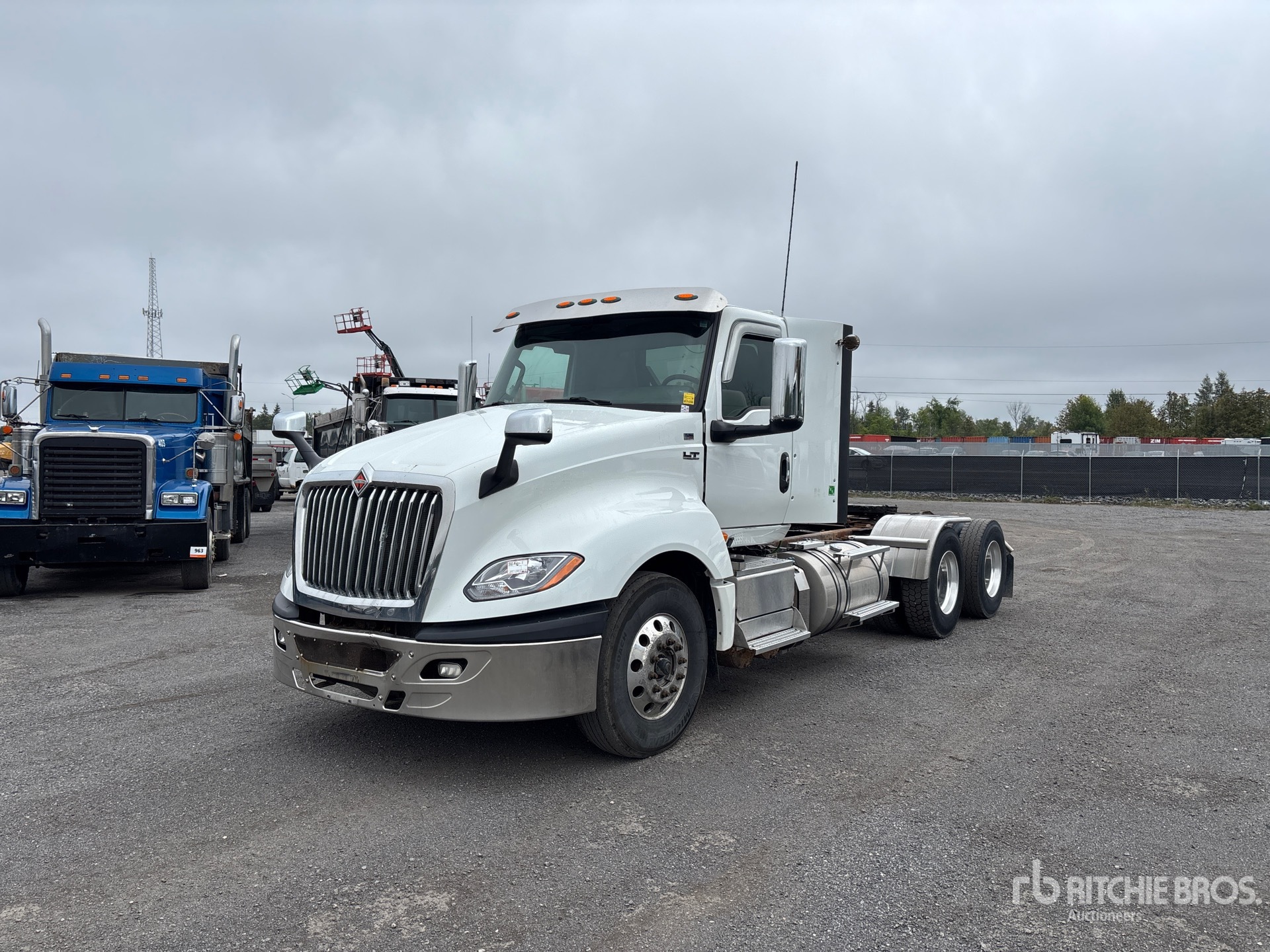 Photo of 2018 International LT625