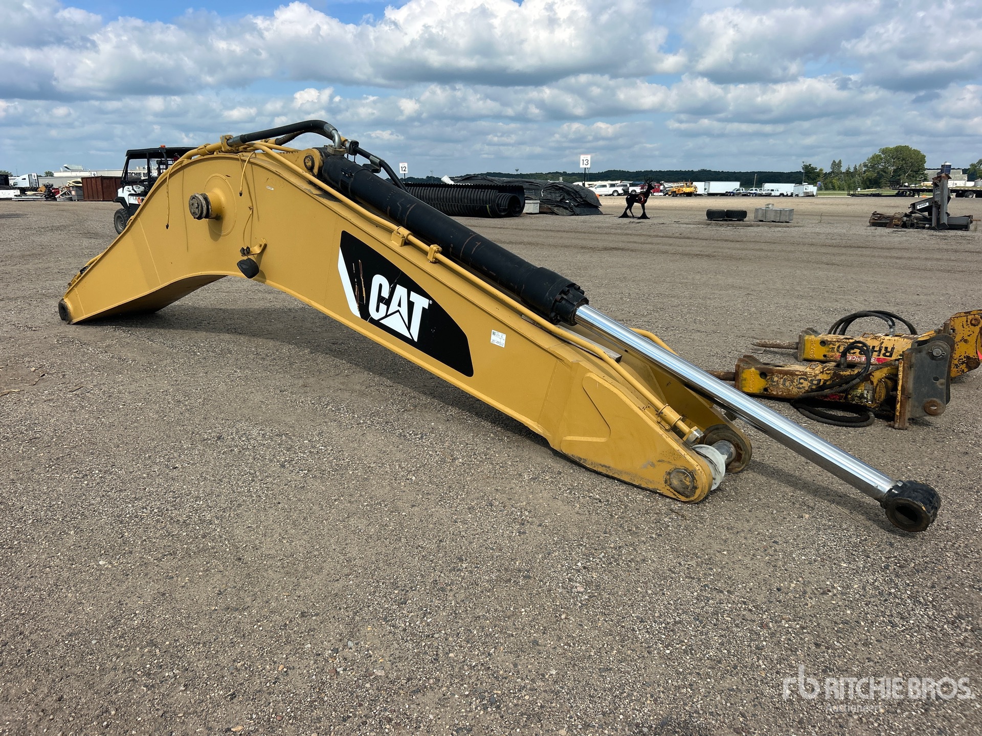Photo of Caterpillar 21 ft Excavator - Fits Cat