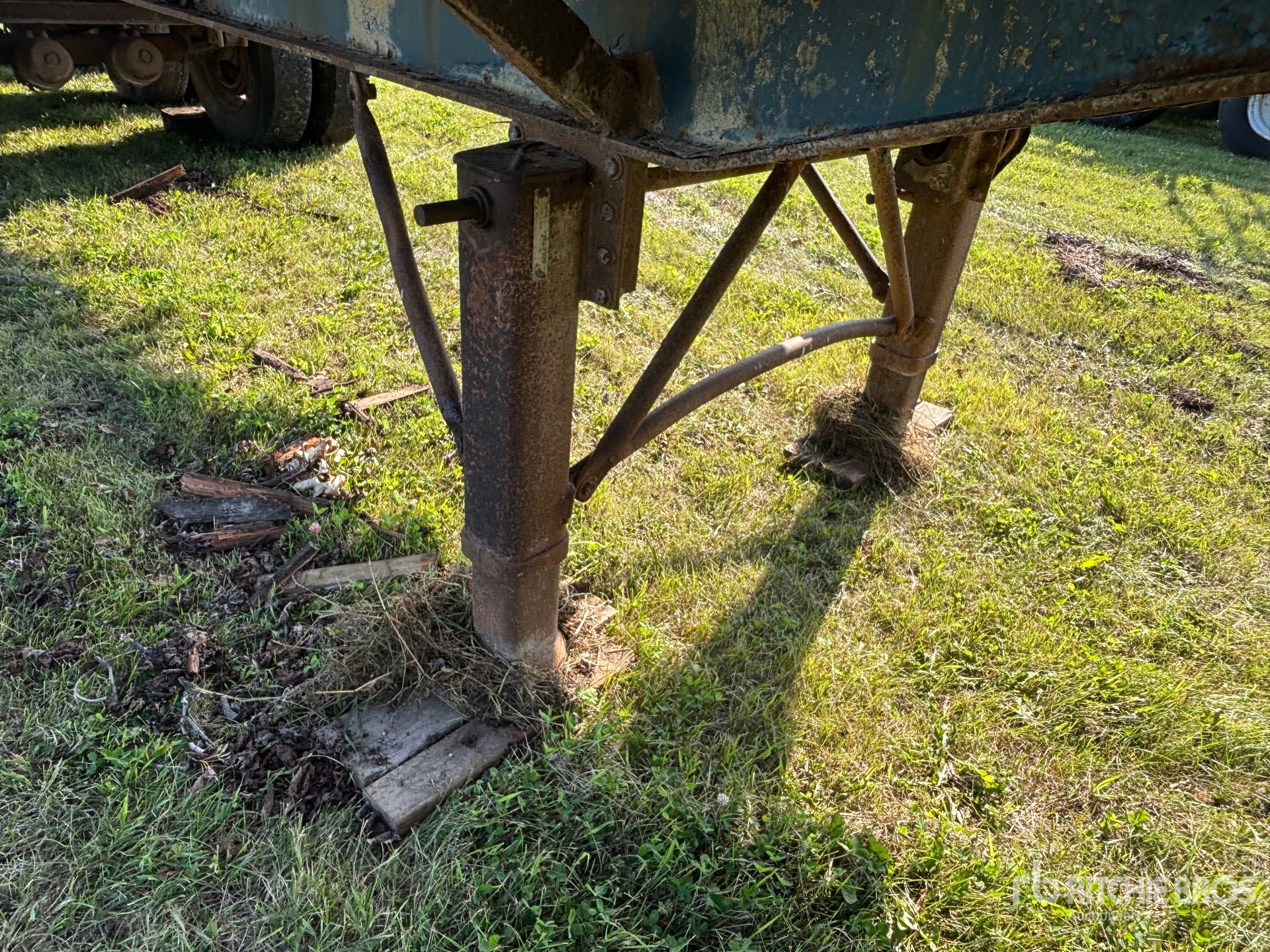 1993 Doepker 28 FT TRI/A SUPER B-TRAIN LEAD