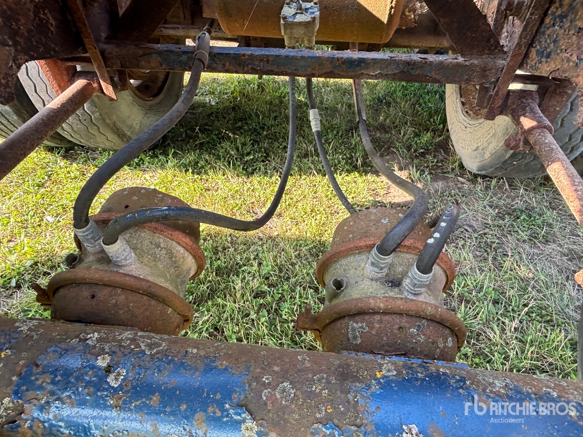 1993 Doepker 28 FT TRI/A SUPER B-TRAIN LEAD