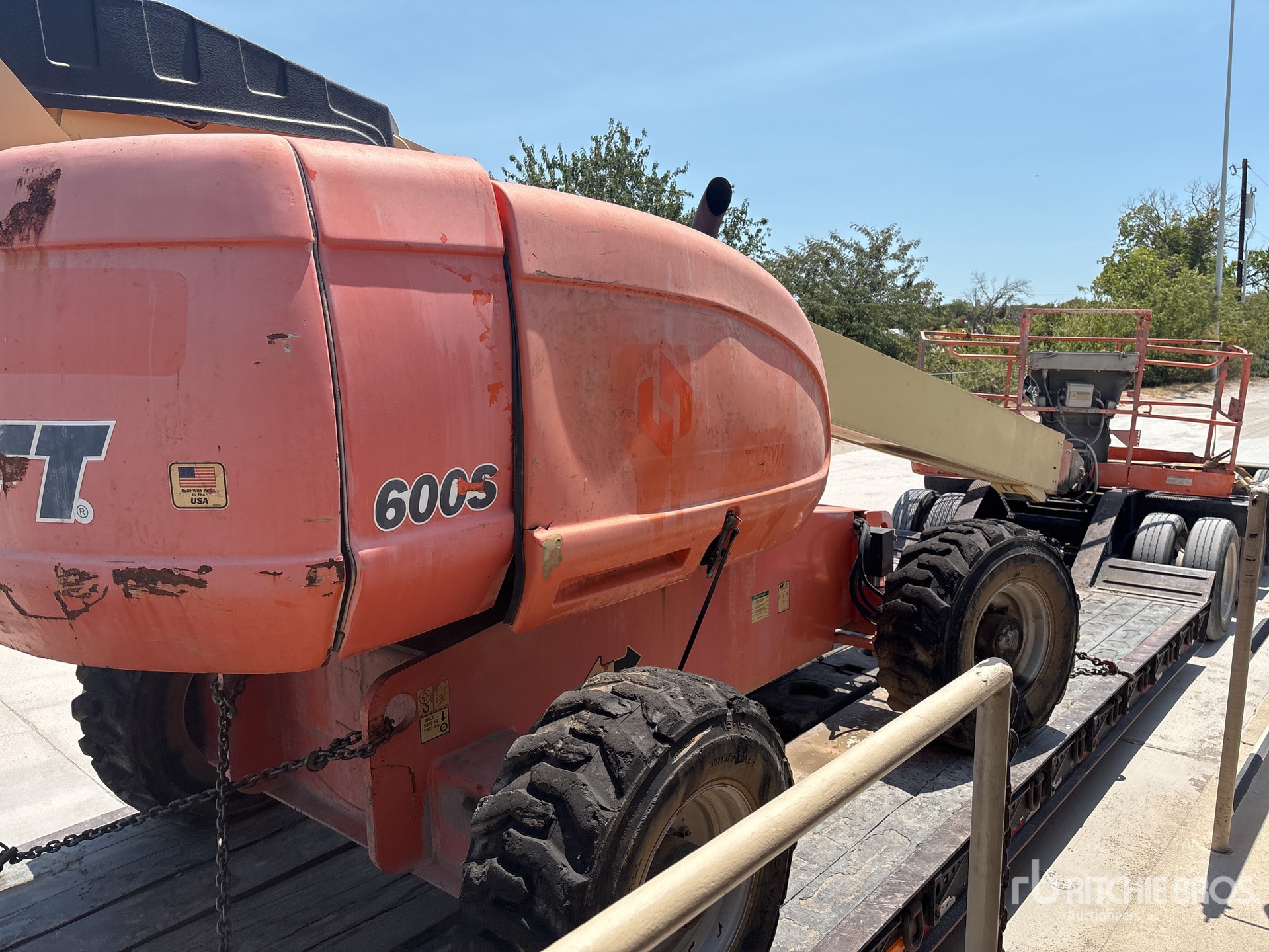 2005 JLG 600S