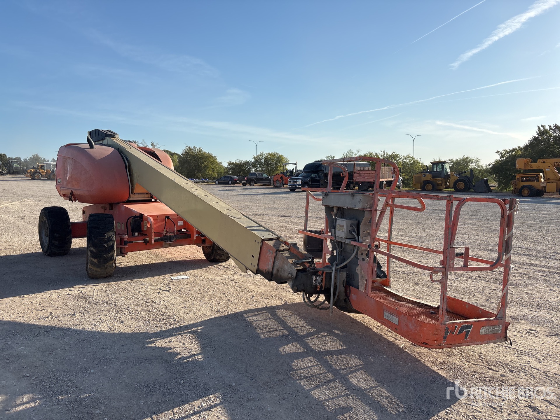 2005 JLG 600S