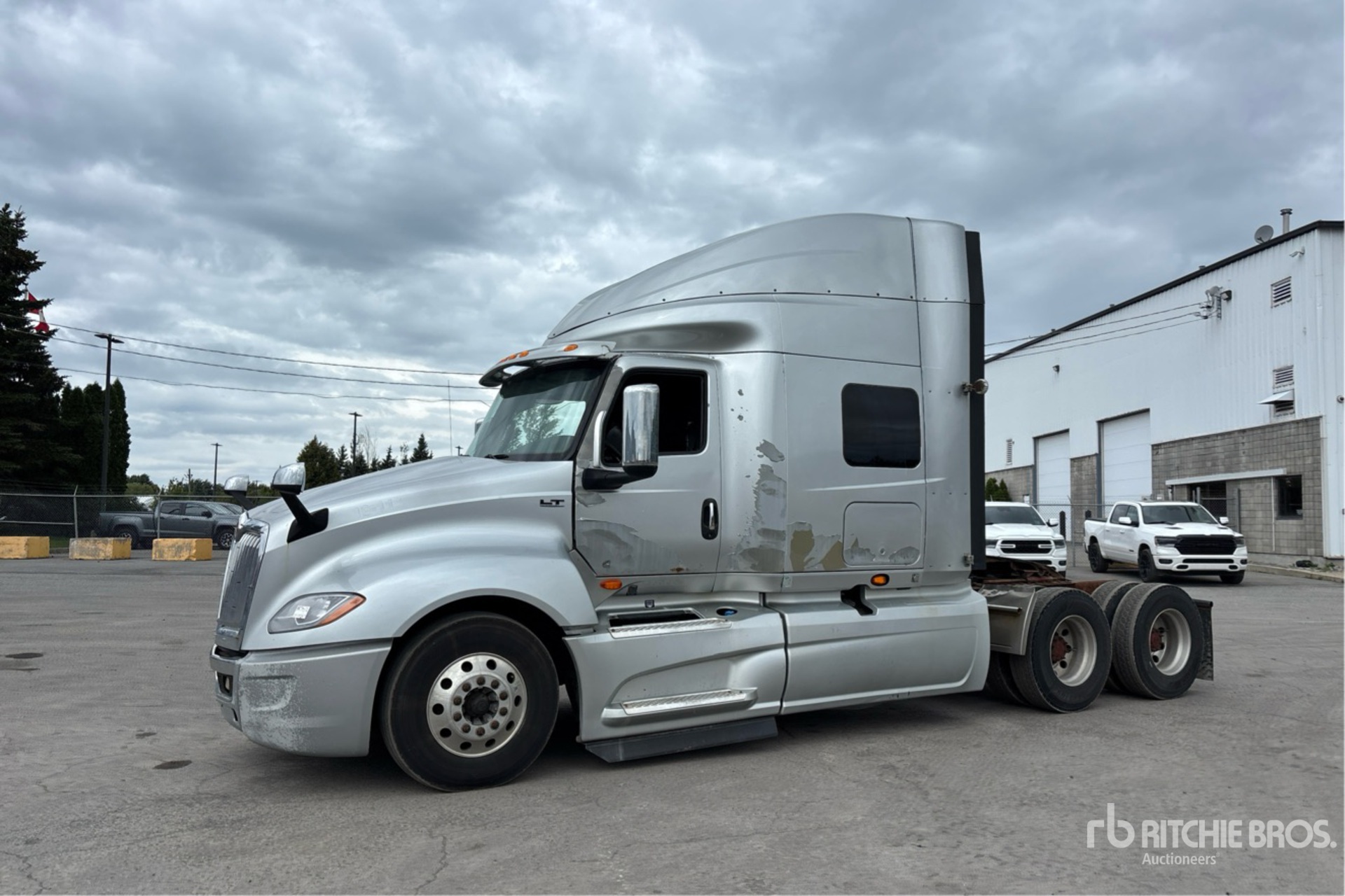 2019 International LT625
