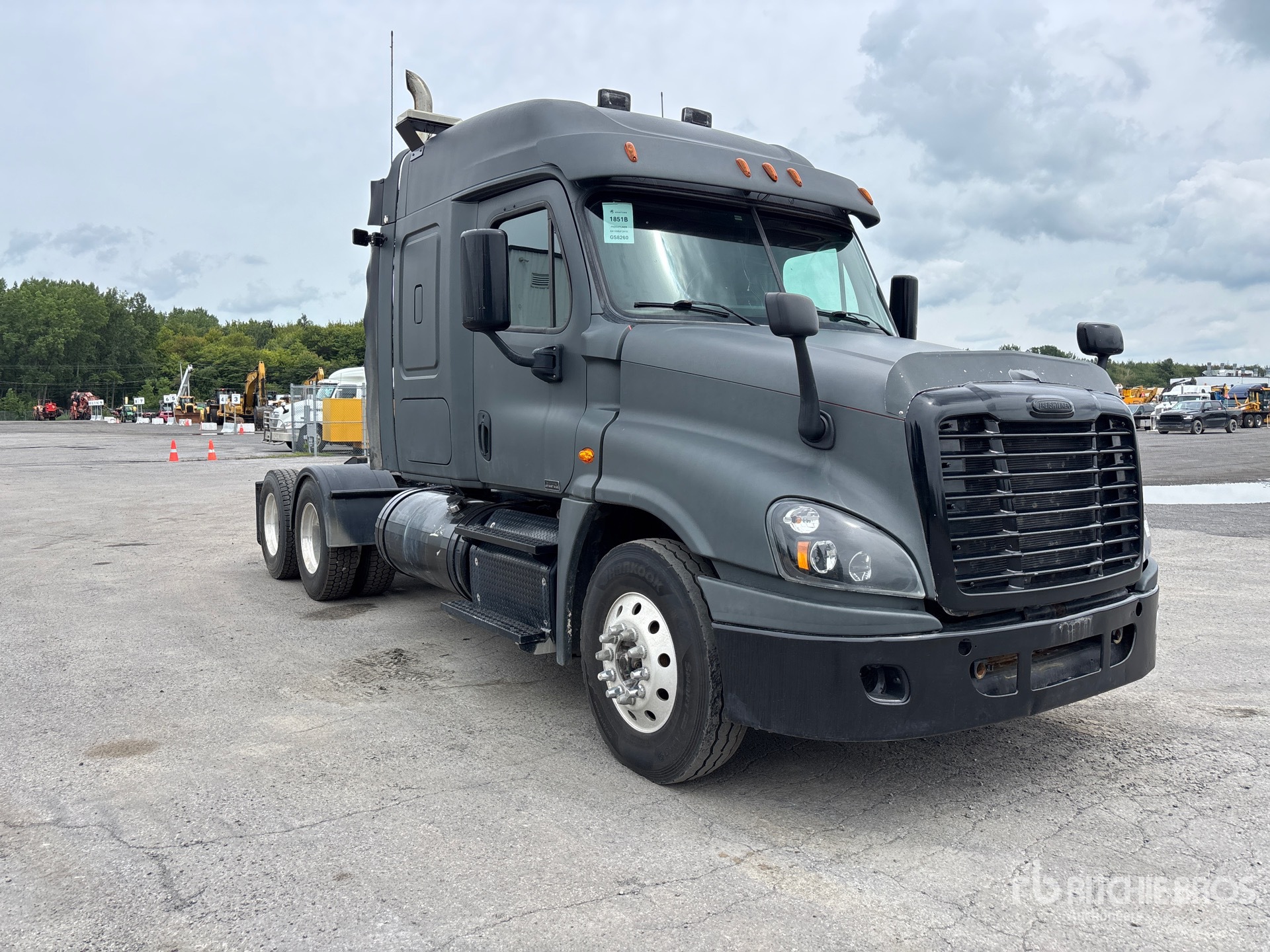 2015 Freightliner CASCADIA 125