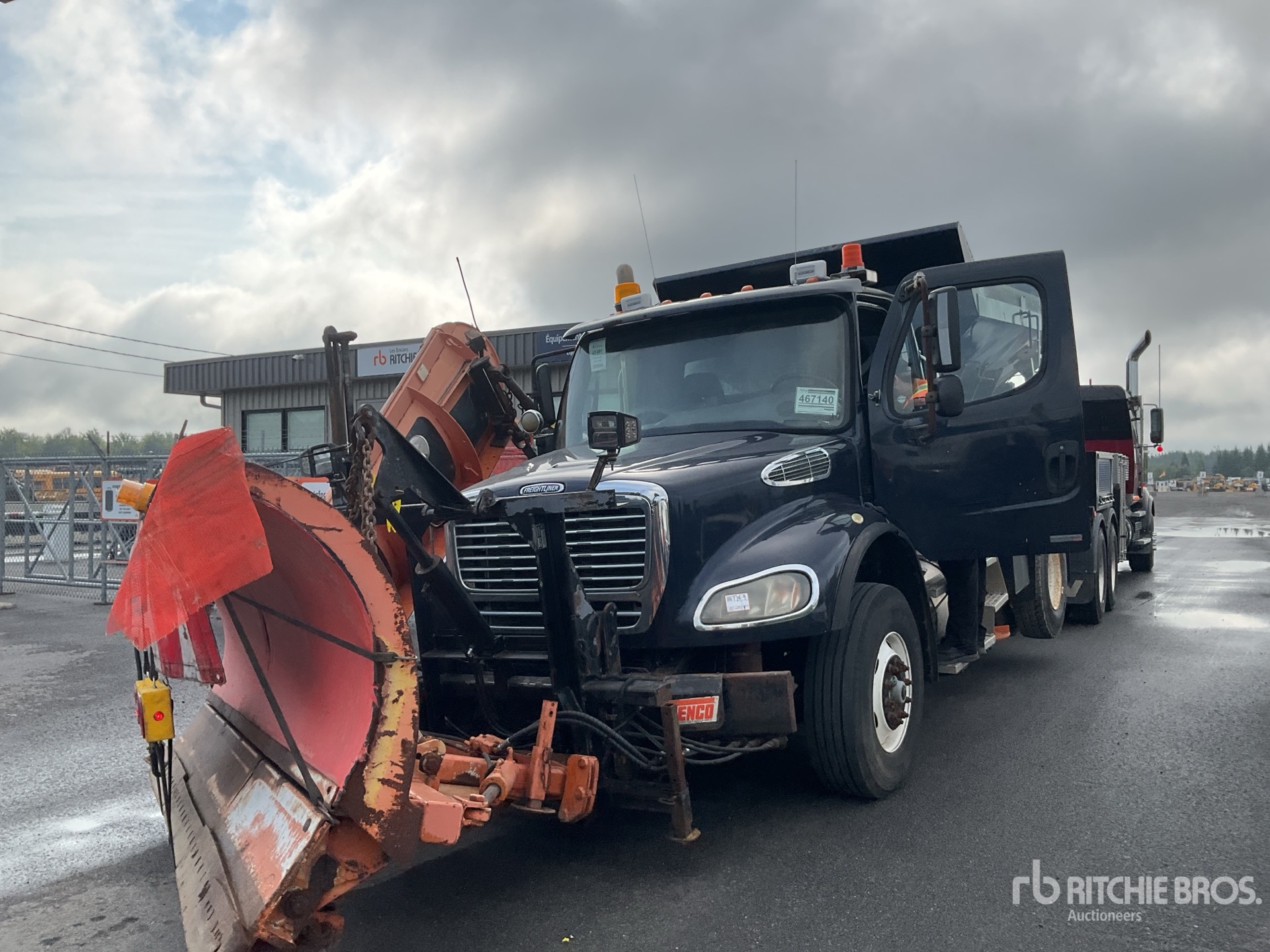2008 Freightliner M2 112