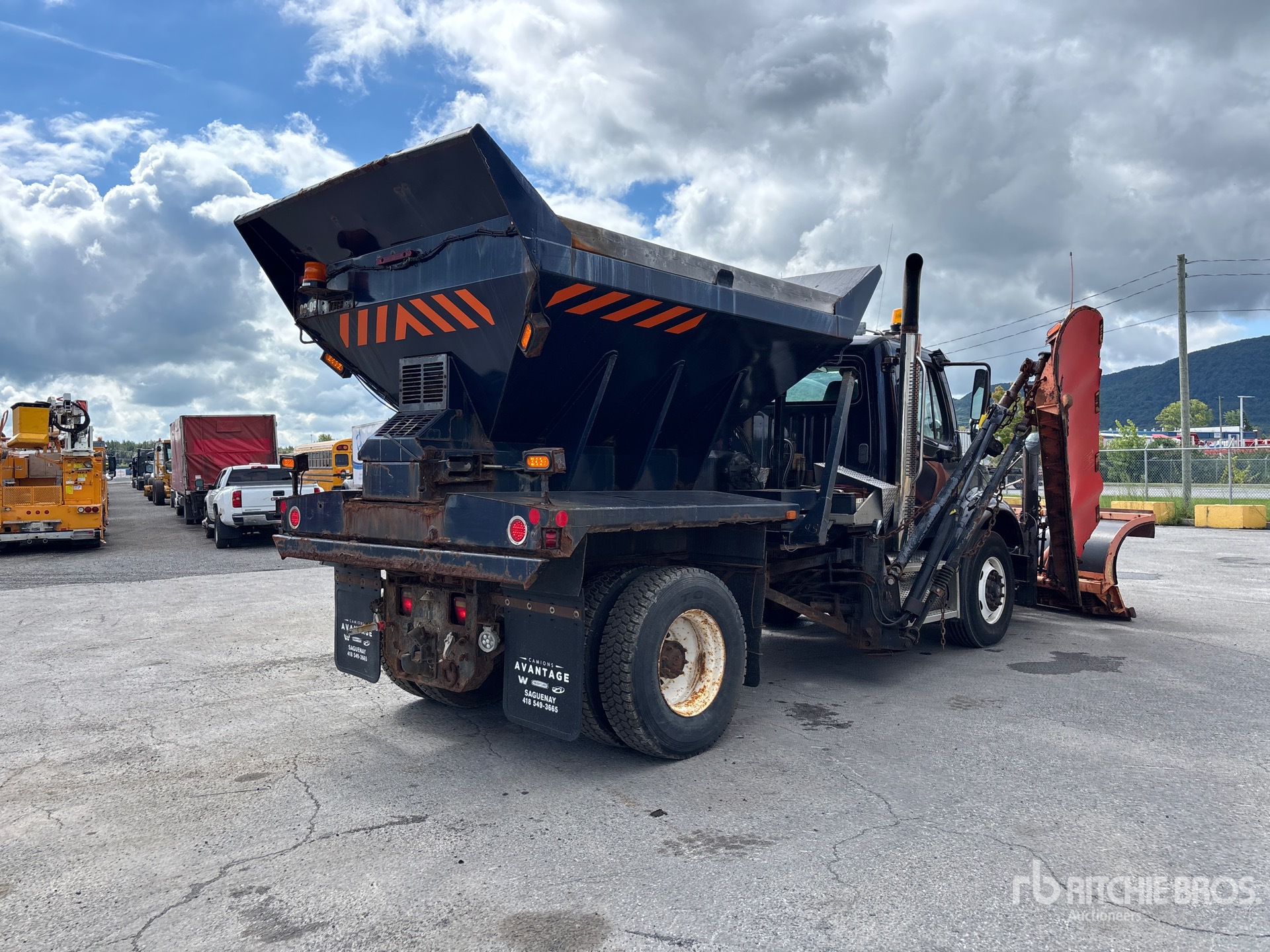 2008 Freightliner M2 112