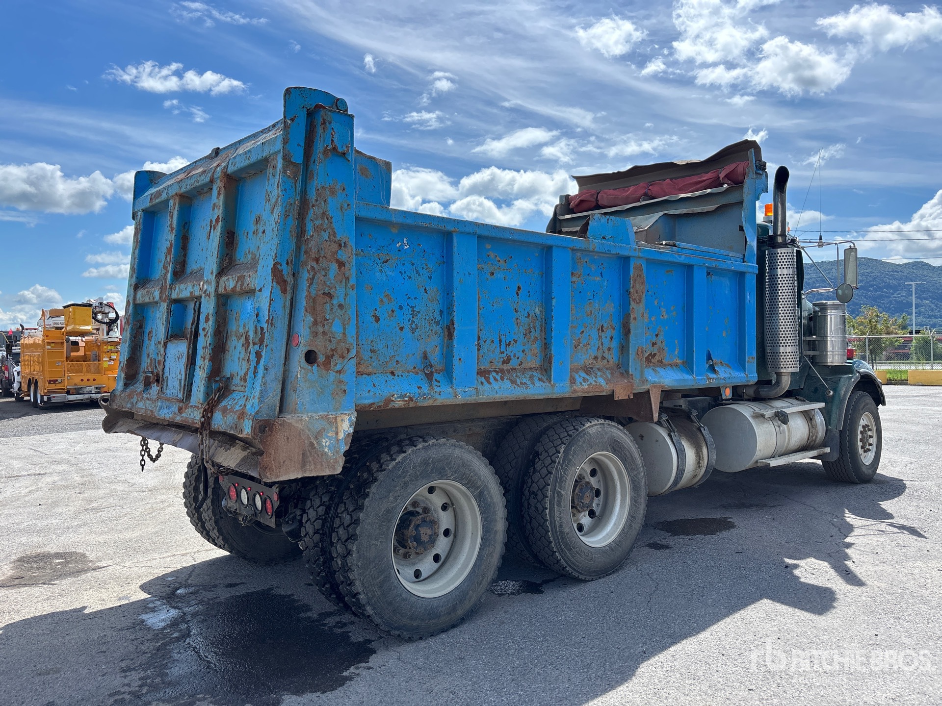 2004 Kenworth T800