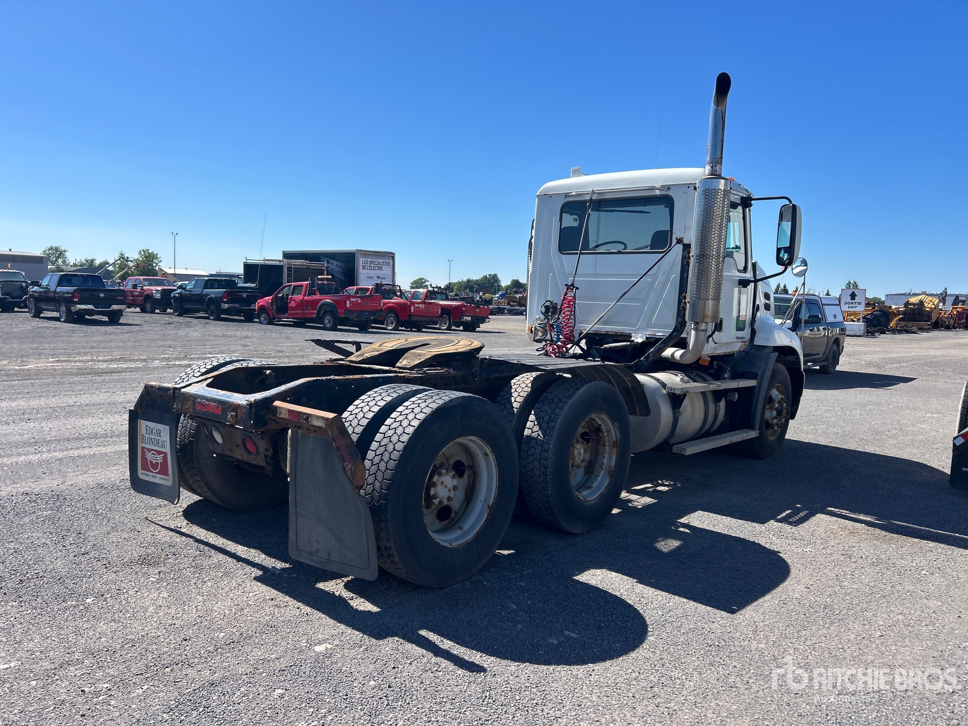 2005 Mack CX613