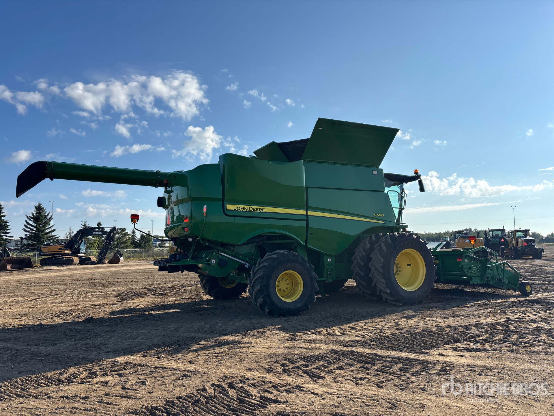 2017 John Deere S690