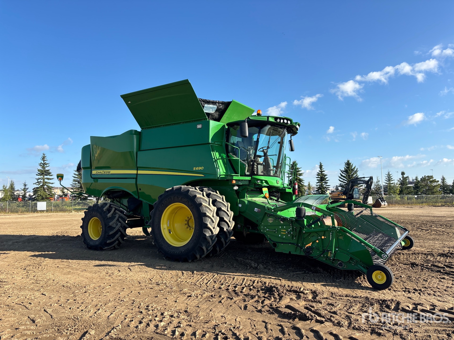 2017 John Deere S690