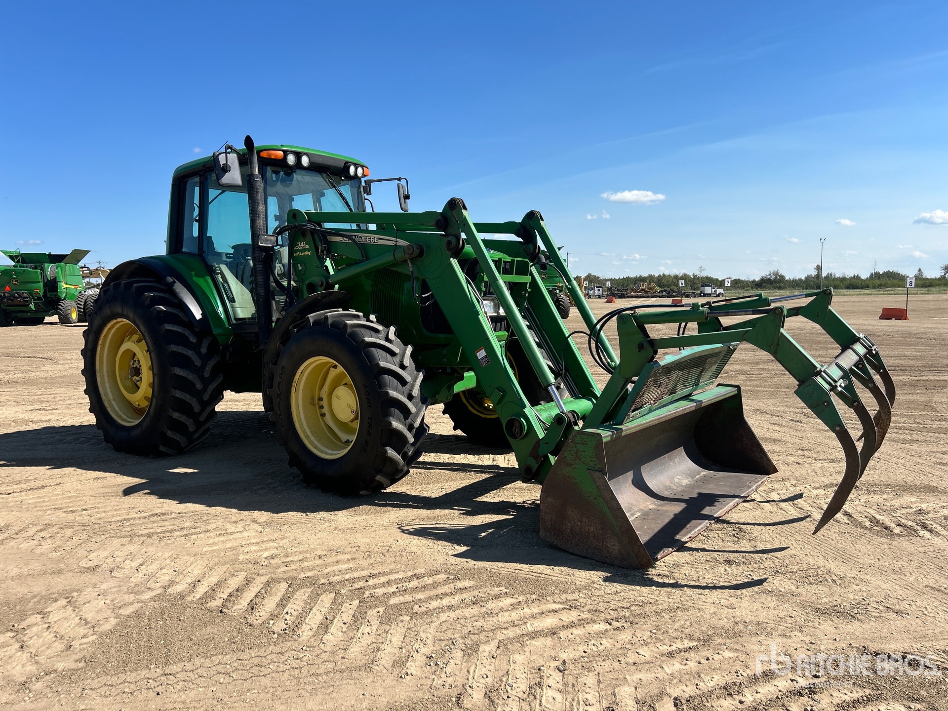 2003 John Deere 7320