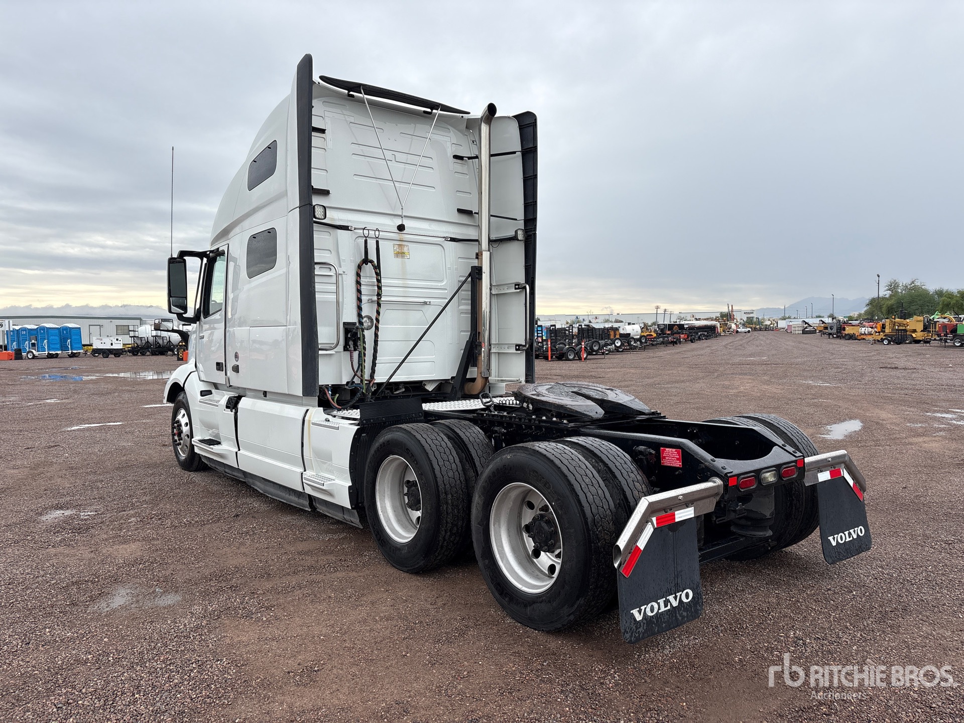 2020 Volvo VNL760