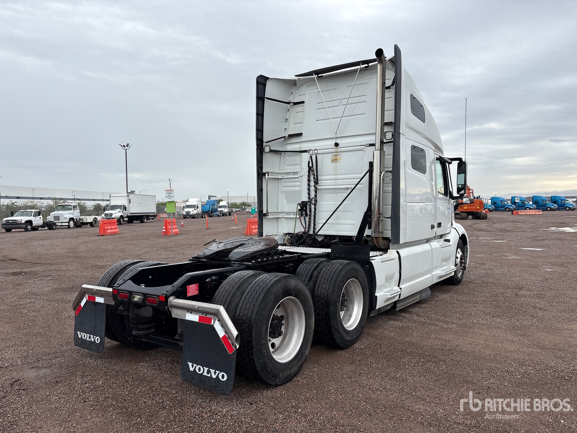2020 Volvo VNL760