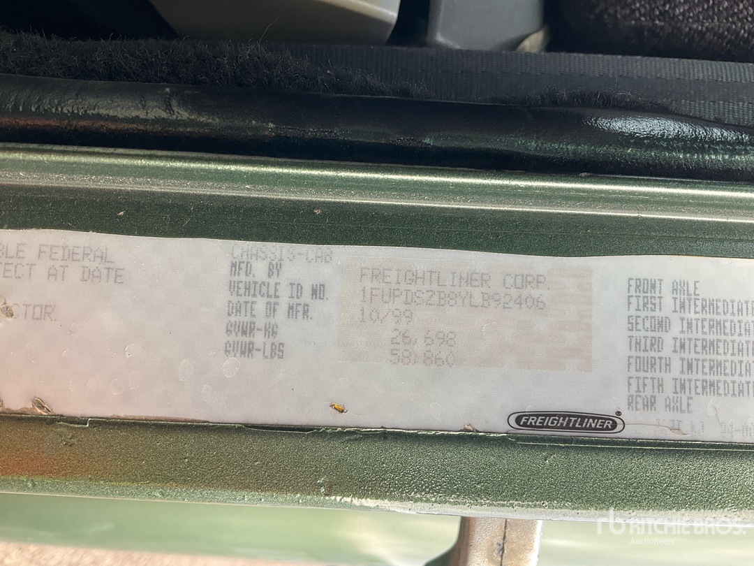 2000 Freightliner FLD 120