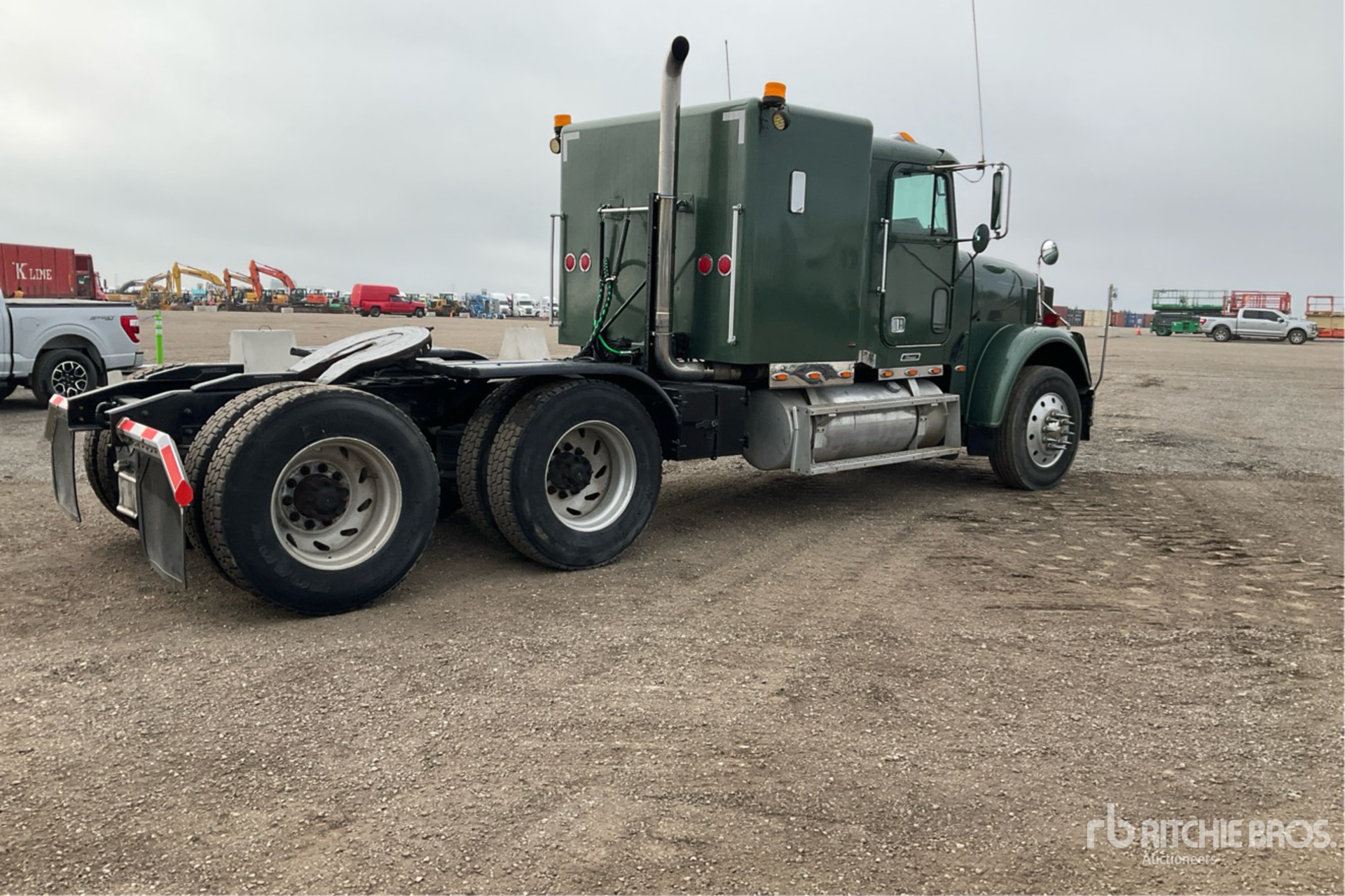 2000 Freightliner FLD 120