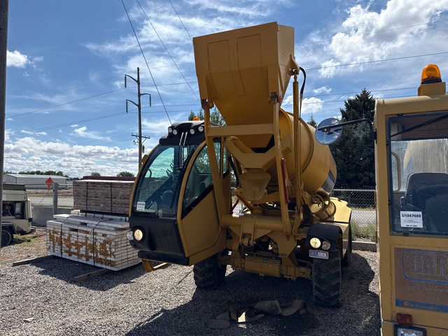 2018 Carmix 3500TC 4x4 Front Discharge Mixer Truck 2018 Carmix 3500TC 4x4 Front Discharge Mixer Truck