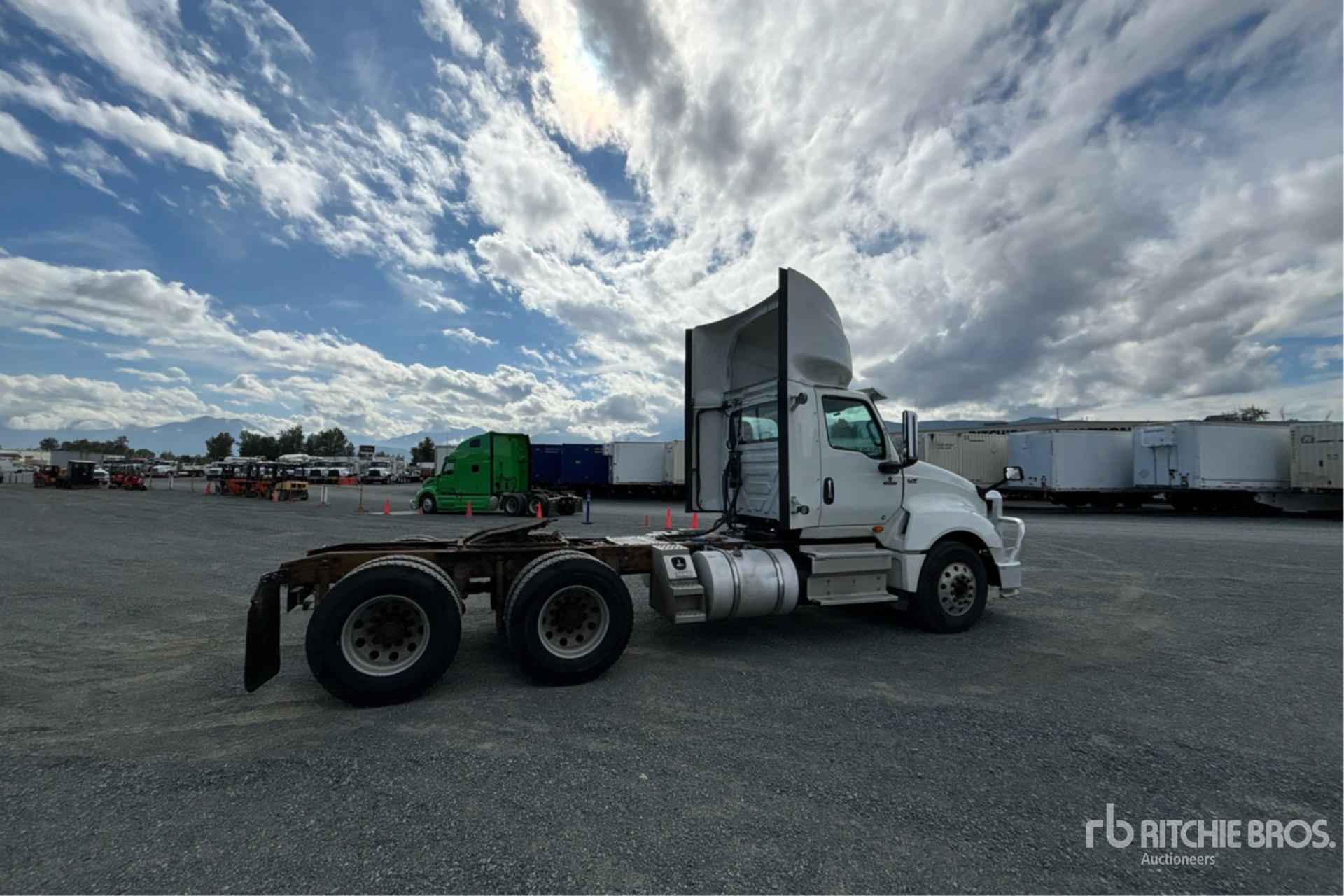 2019 International LT625