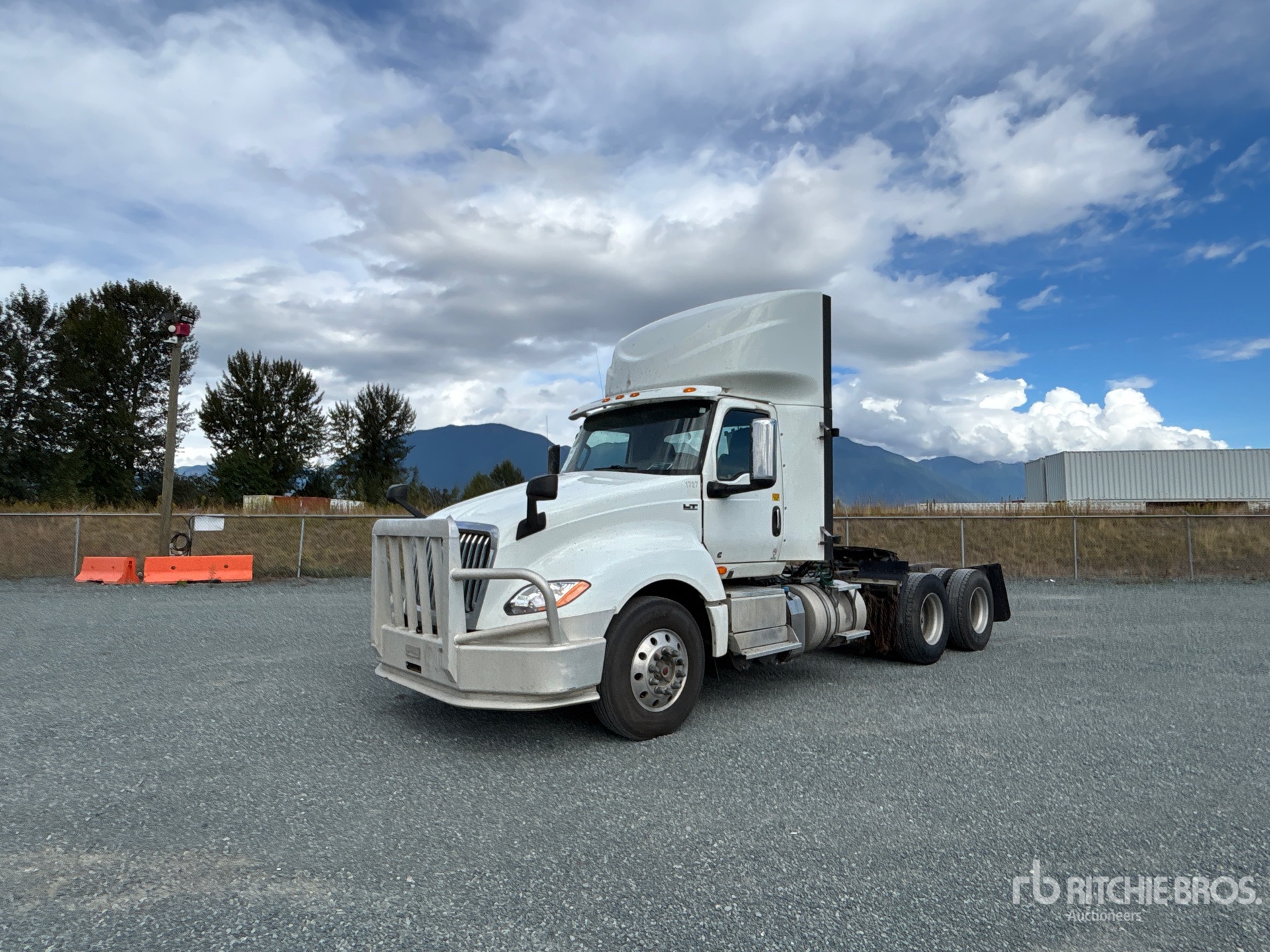 2019 International LT625