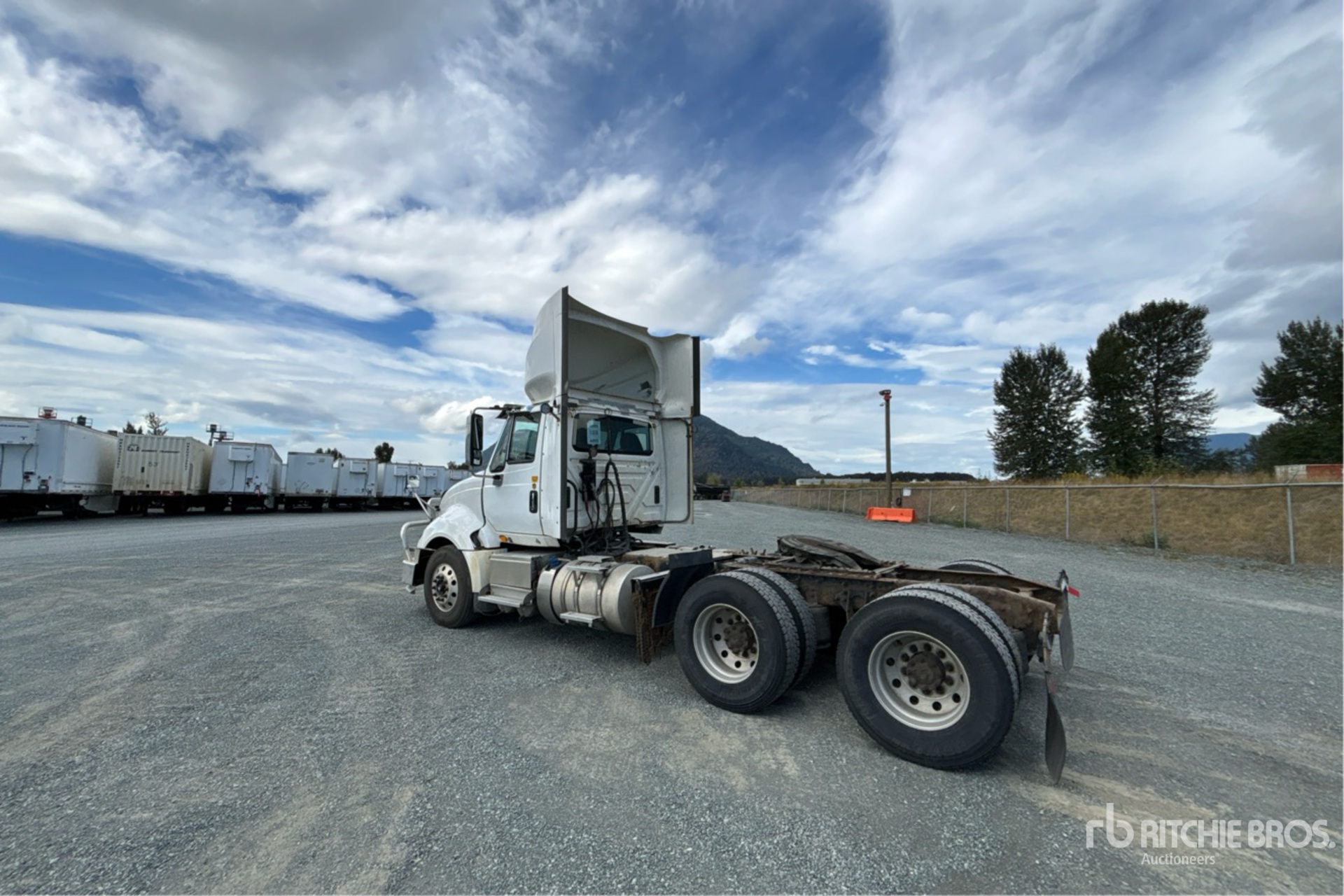 2015 International PROSTAR+ 122