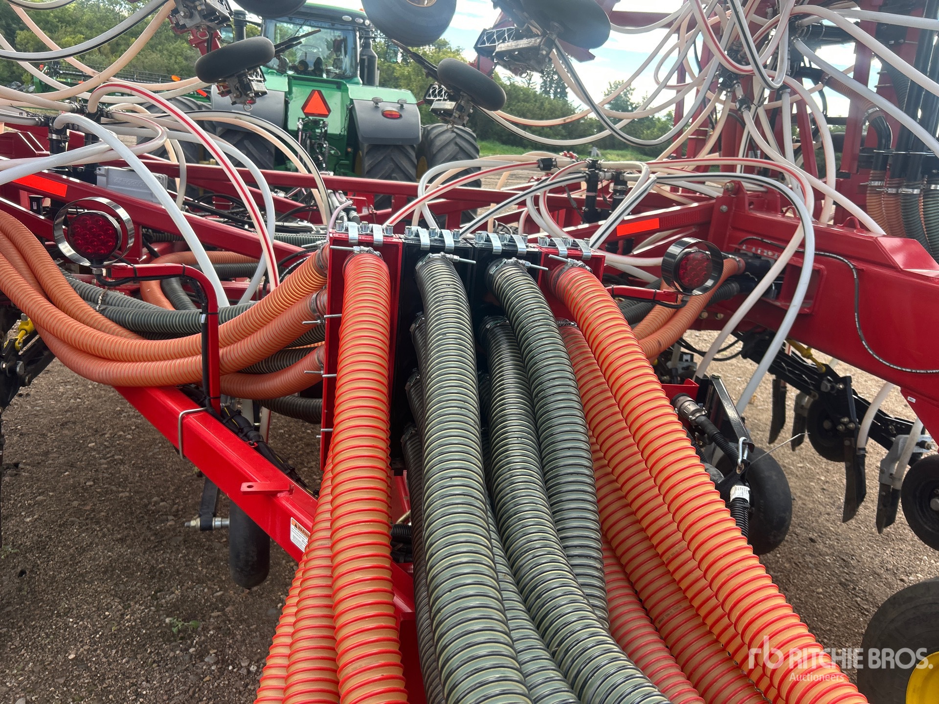 2025 Bourgault 3335 QDA