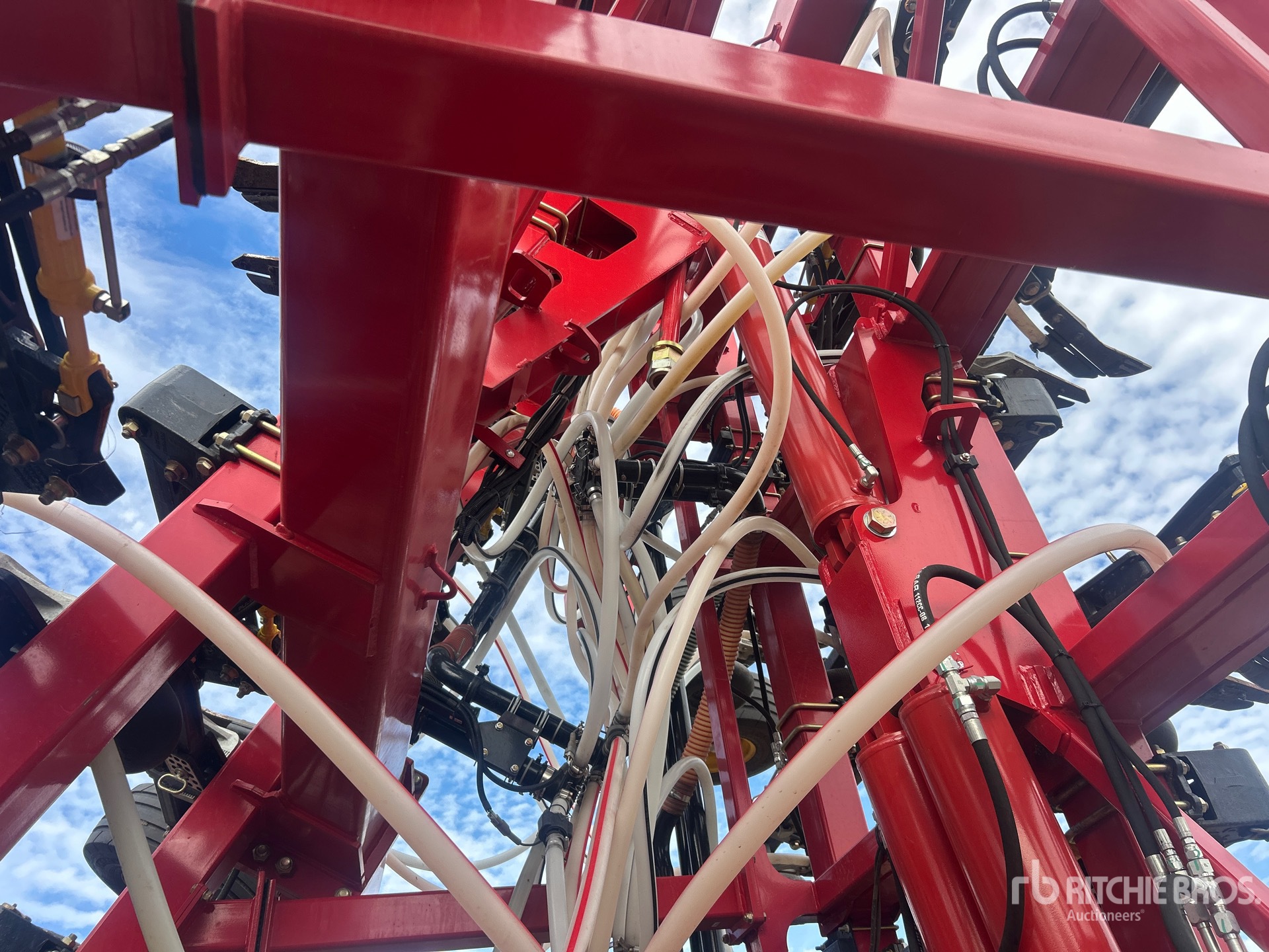 2025 Bourgault 3335 QDA