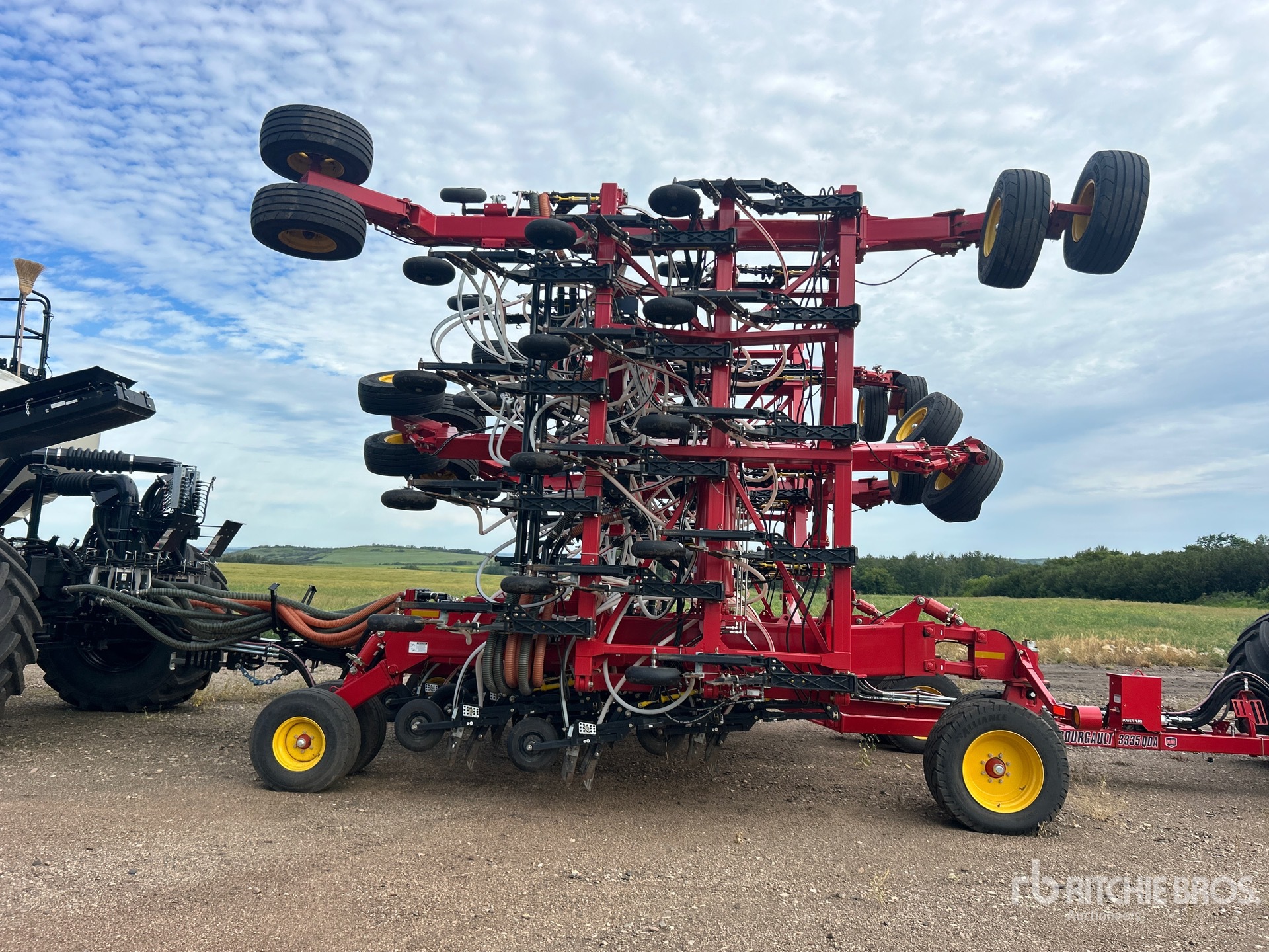 2025 Bourgault 3335 QDA
