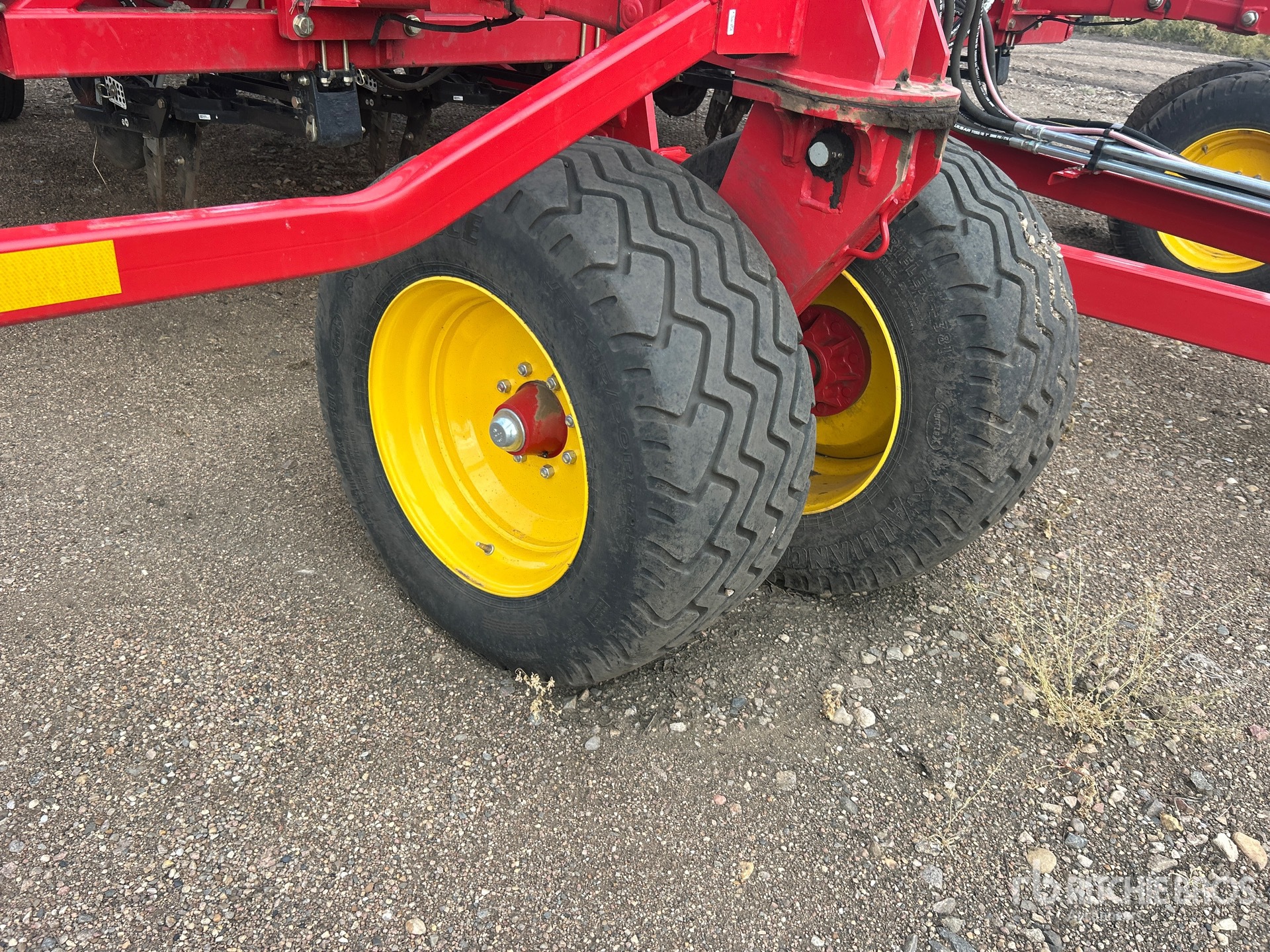 2025 Bourgault 3335 QDA