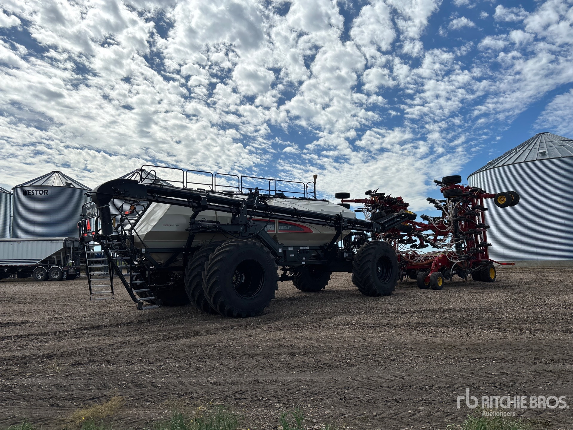 2025 Bourgault 3335 QDA