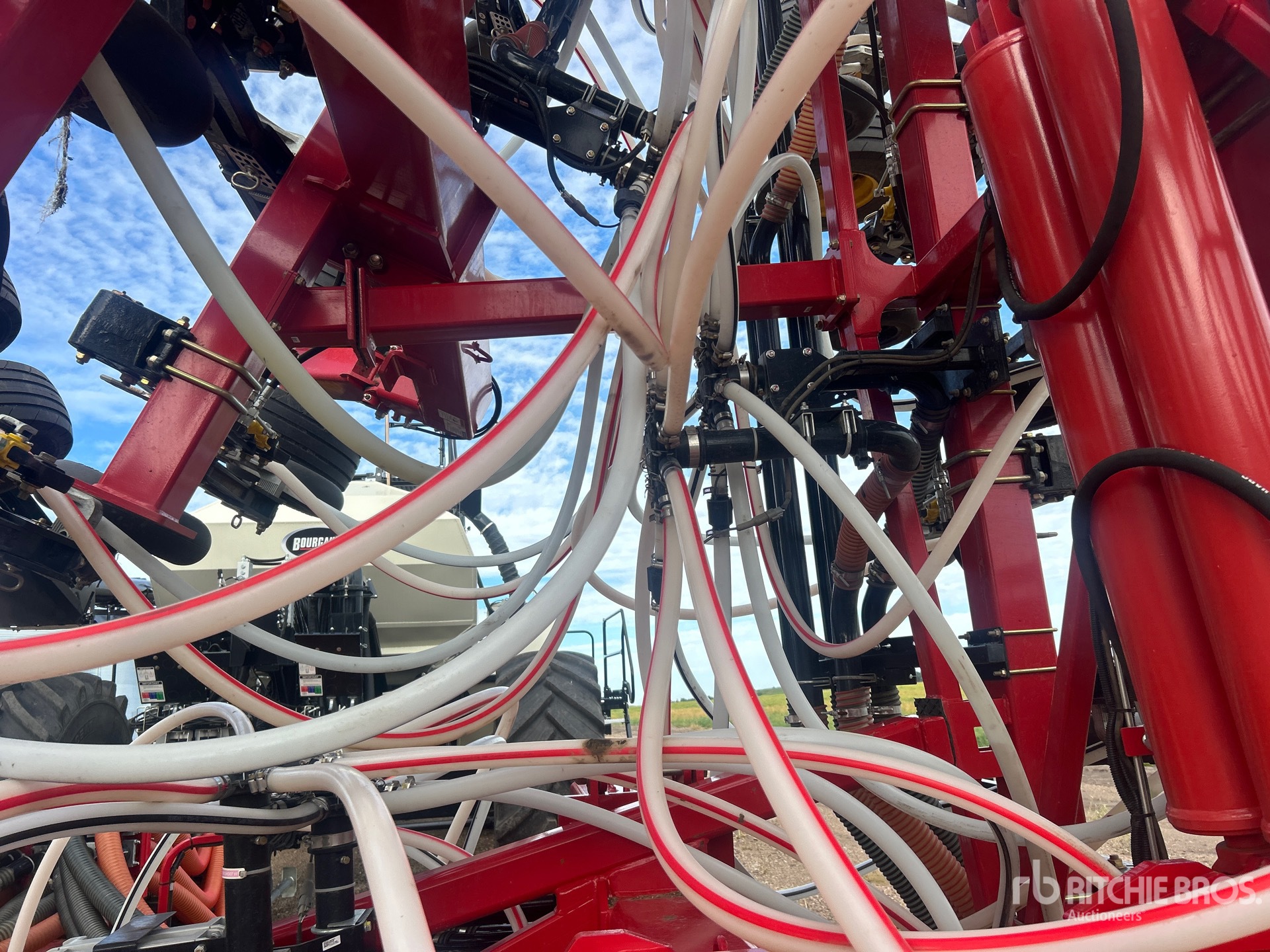 2025 Bourgault 3335 QDA