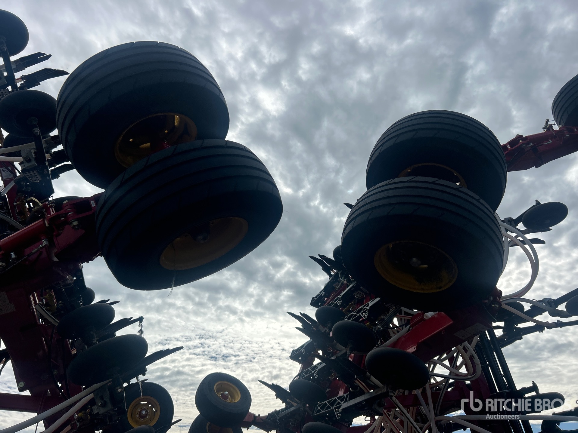 2025 Bourgault 3335 QDA