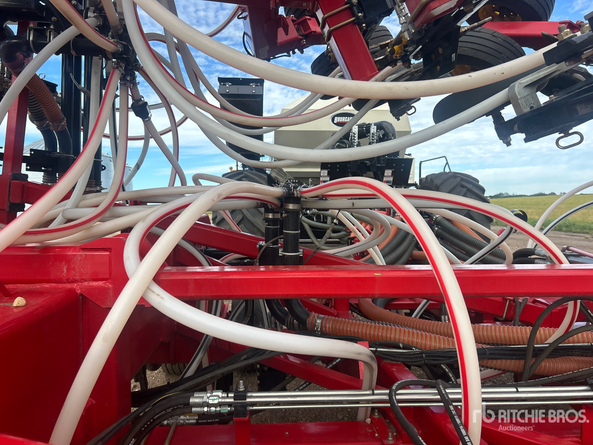 2025 Bourgault 3335 QDA