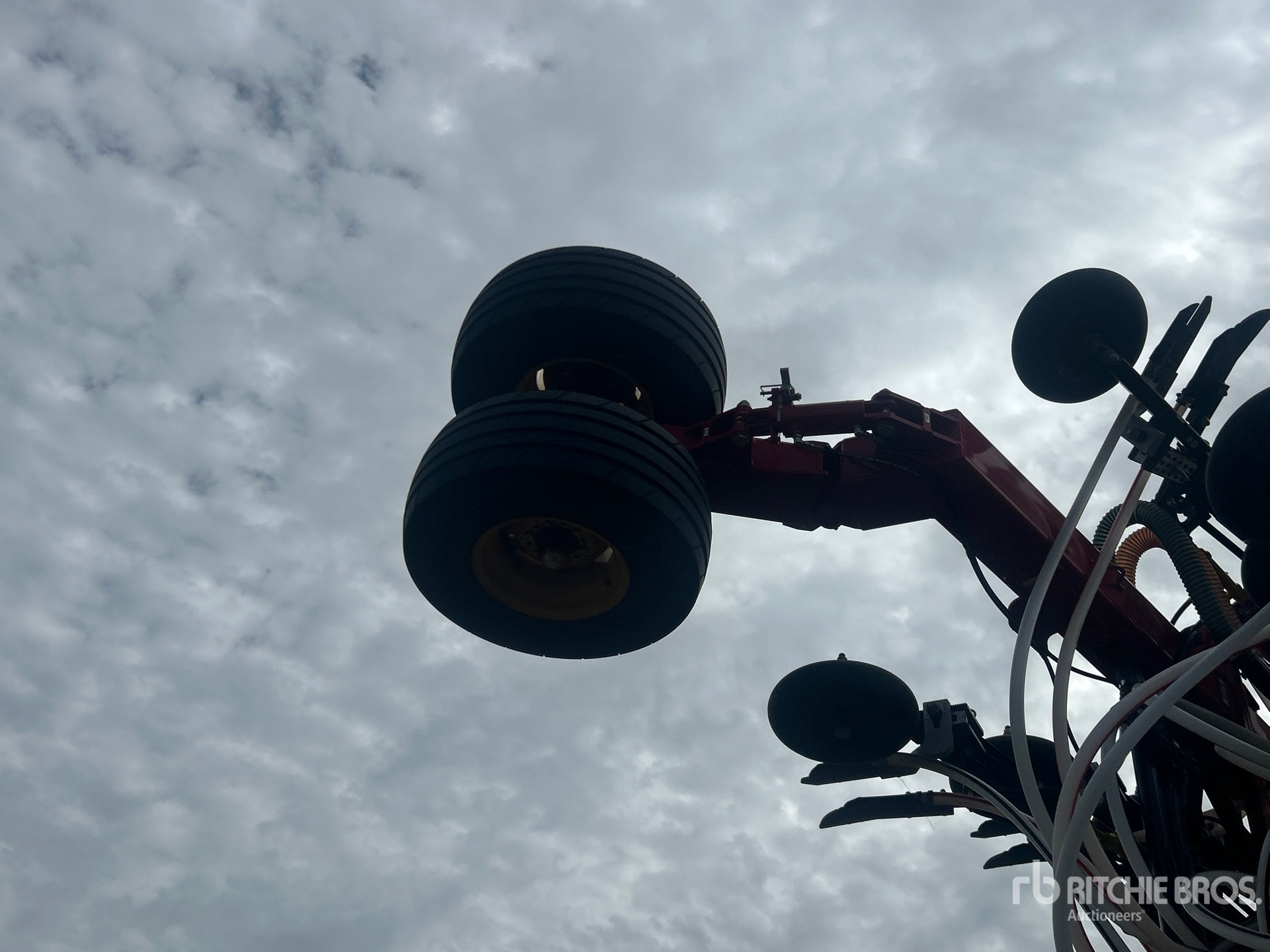 2025 Bourgault 3335 QDA