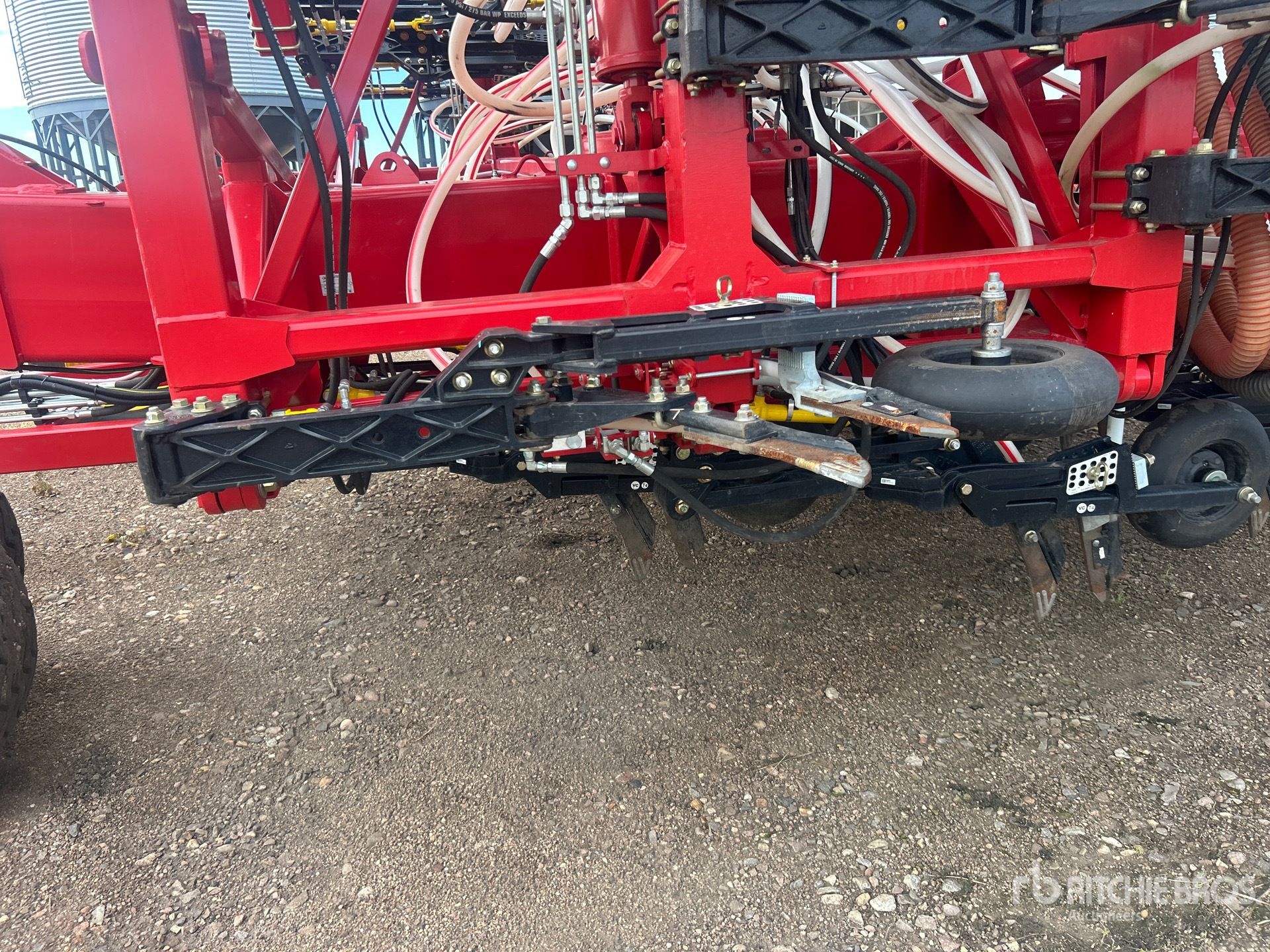 2025 Bourgault 3335 QDA