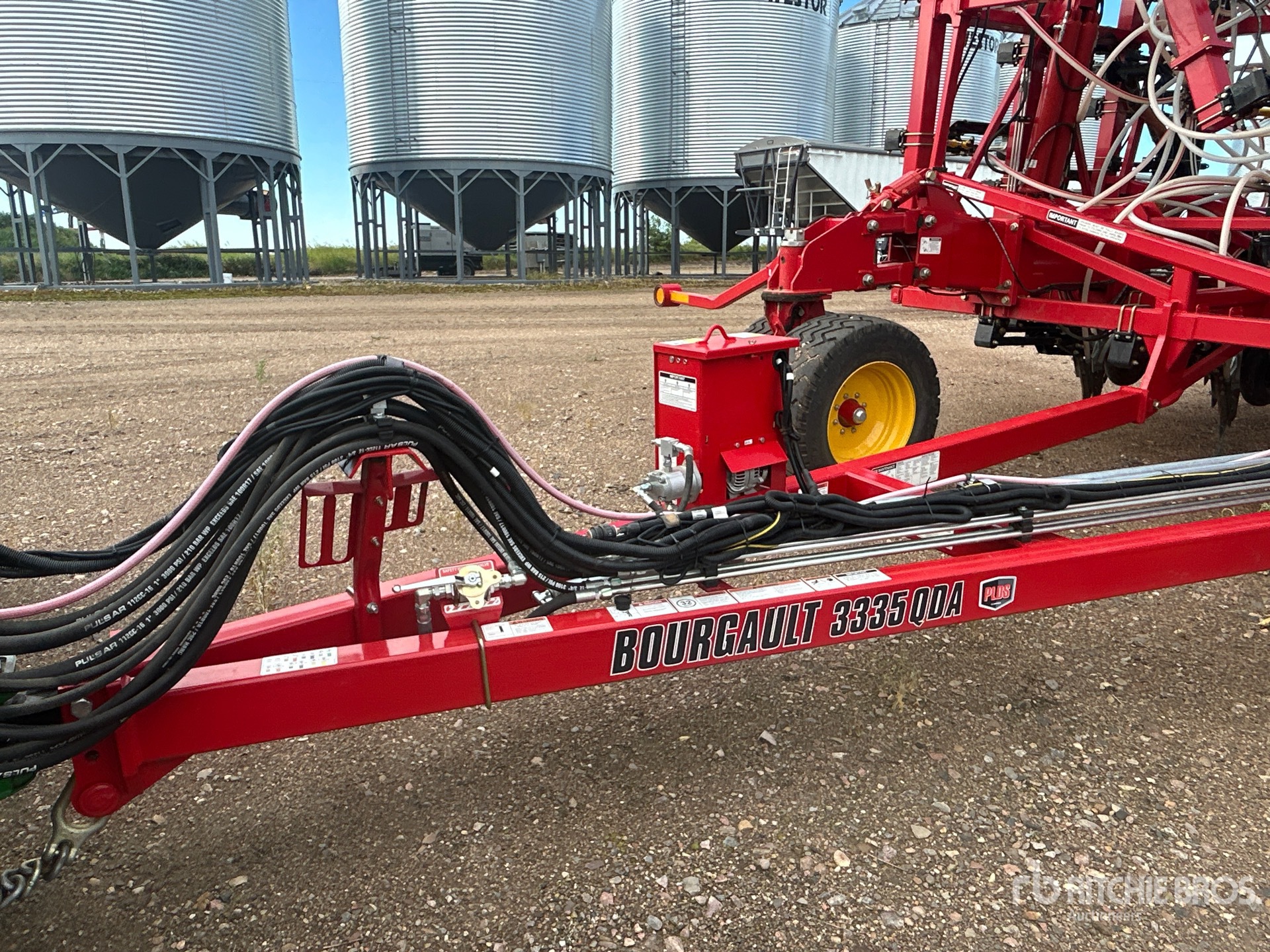 2025 Bourgault 3335 QDA
