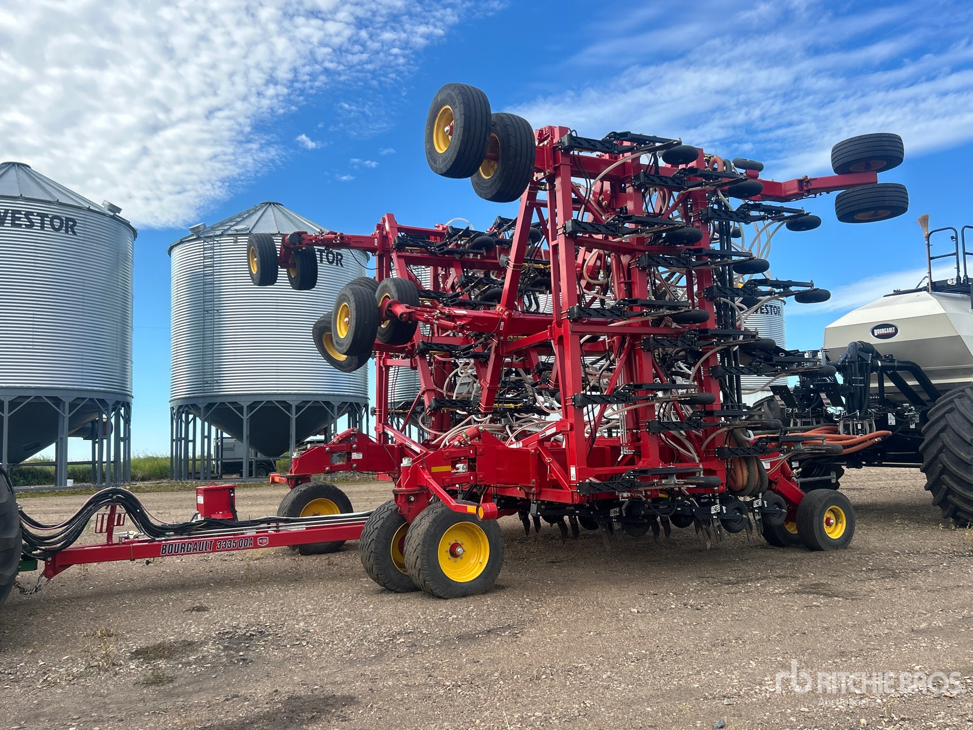 2025 Bourgault 3335 QDA