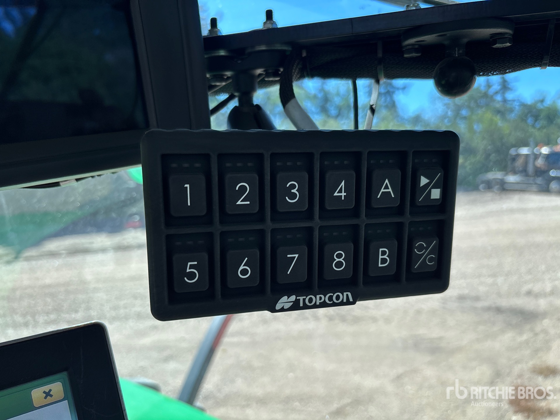 2025 Bourgault 3335 QDA