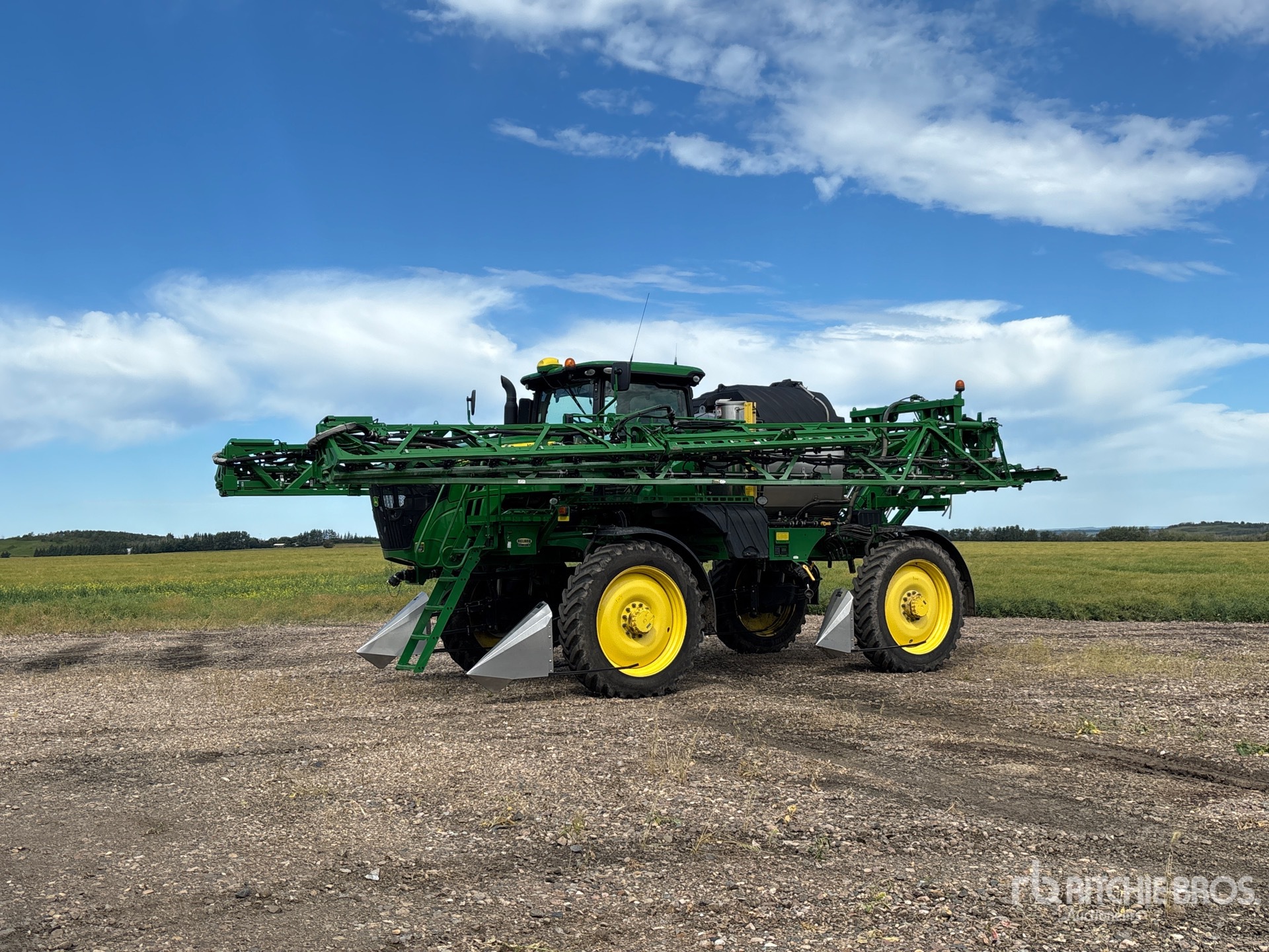 2020 John Deere R4044