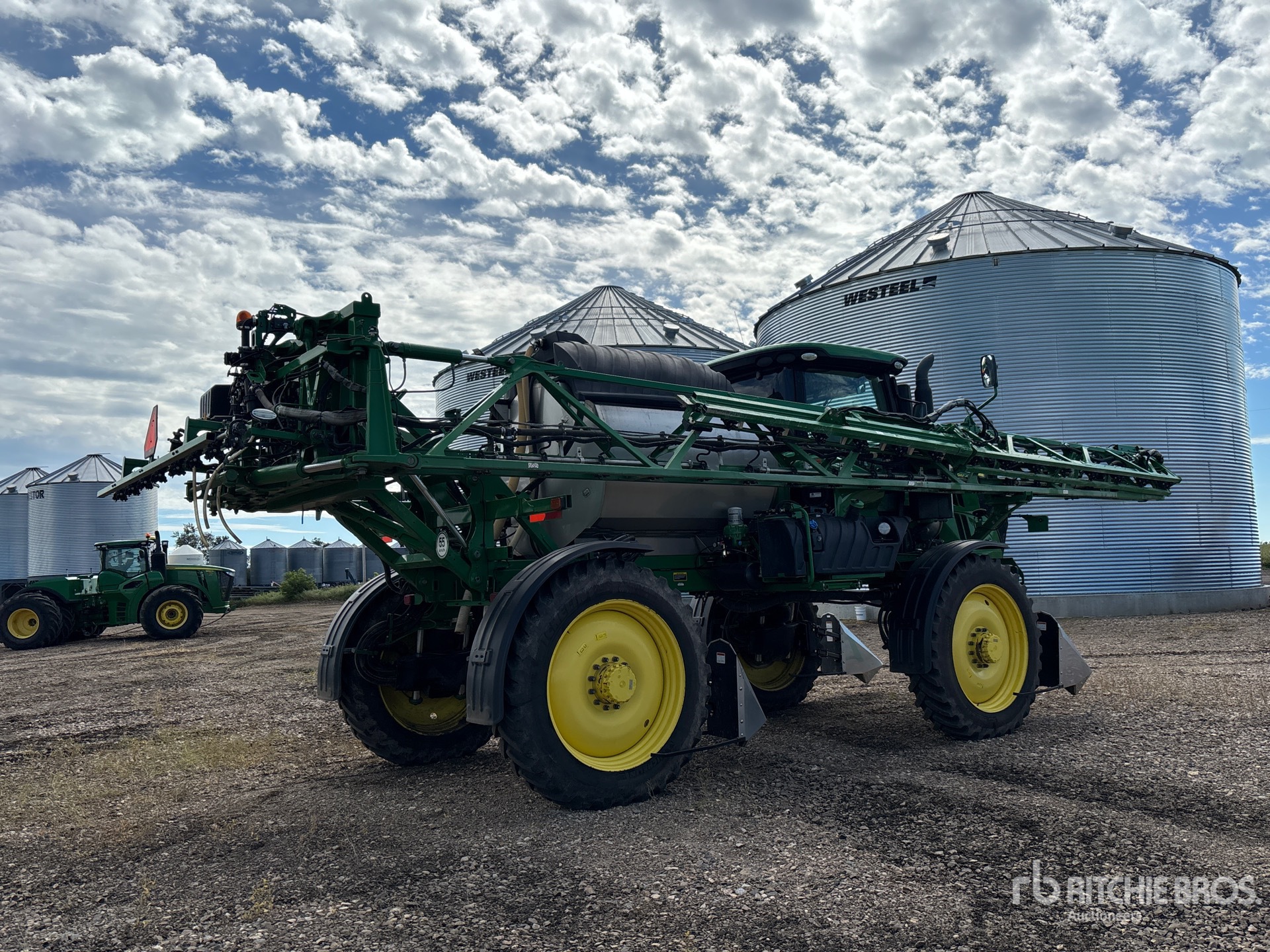 2020 John Deere R4044
