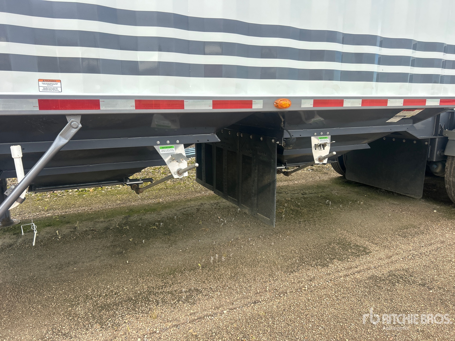 2024 Load King 28 ft Tri/A Super B-Train Lead