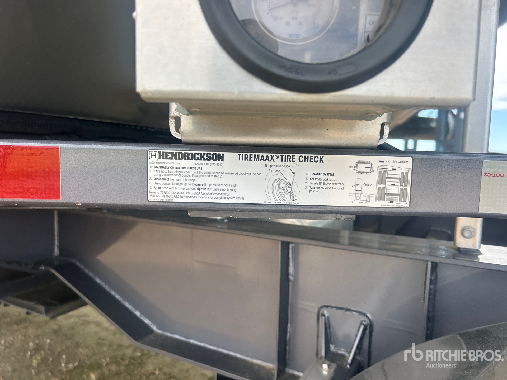 2024 Load King 28 ft Tri/A Super B-Train Lead
