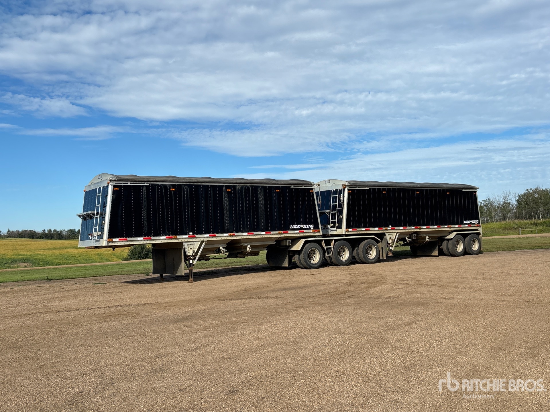 2013 Load King  28 ft Tri/A Super B-Train Lead