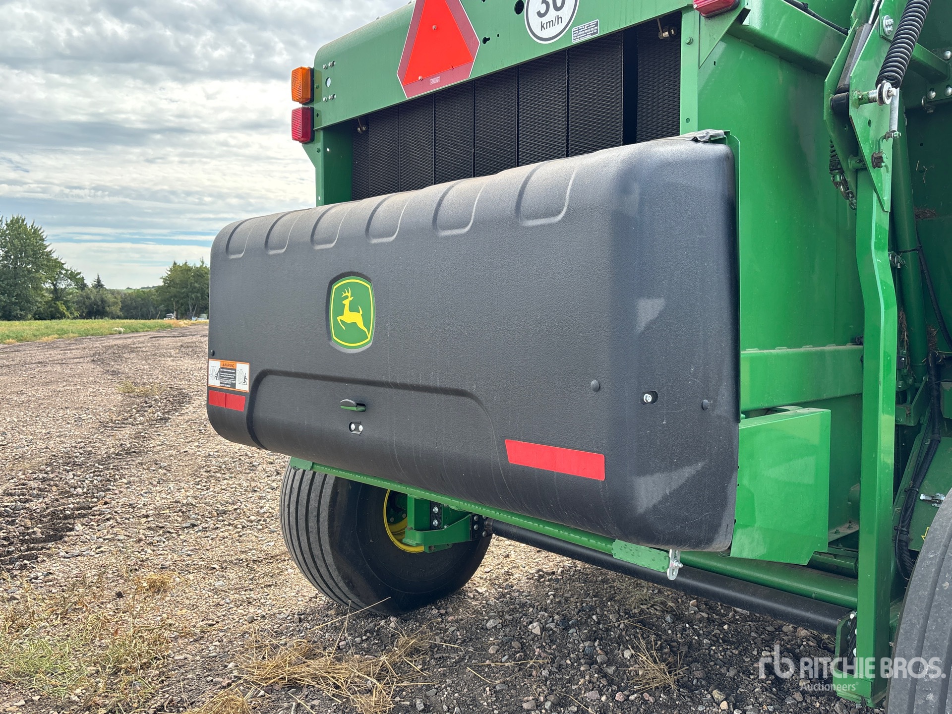 2021 John Deere 560M