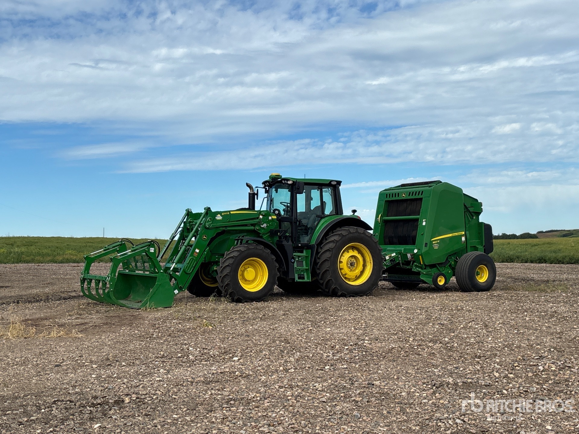 2021 John Deere 560M